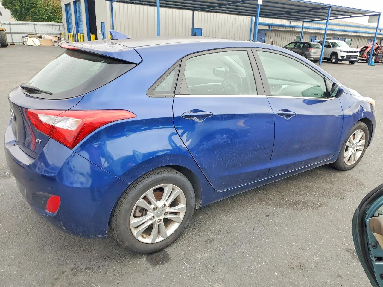 2013 Hyundai Elantra Gt Base Blue vin: KMHD35LE3DU025272