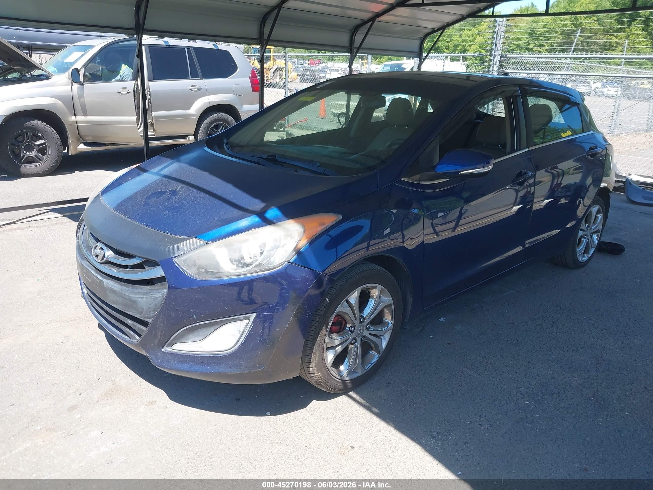 2013 Hyundai Elantra Gt   Blue vin: KMHD35LE3DU056506