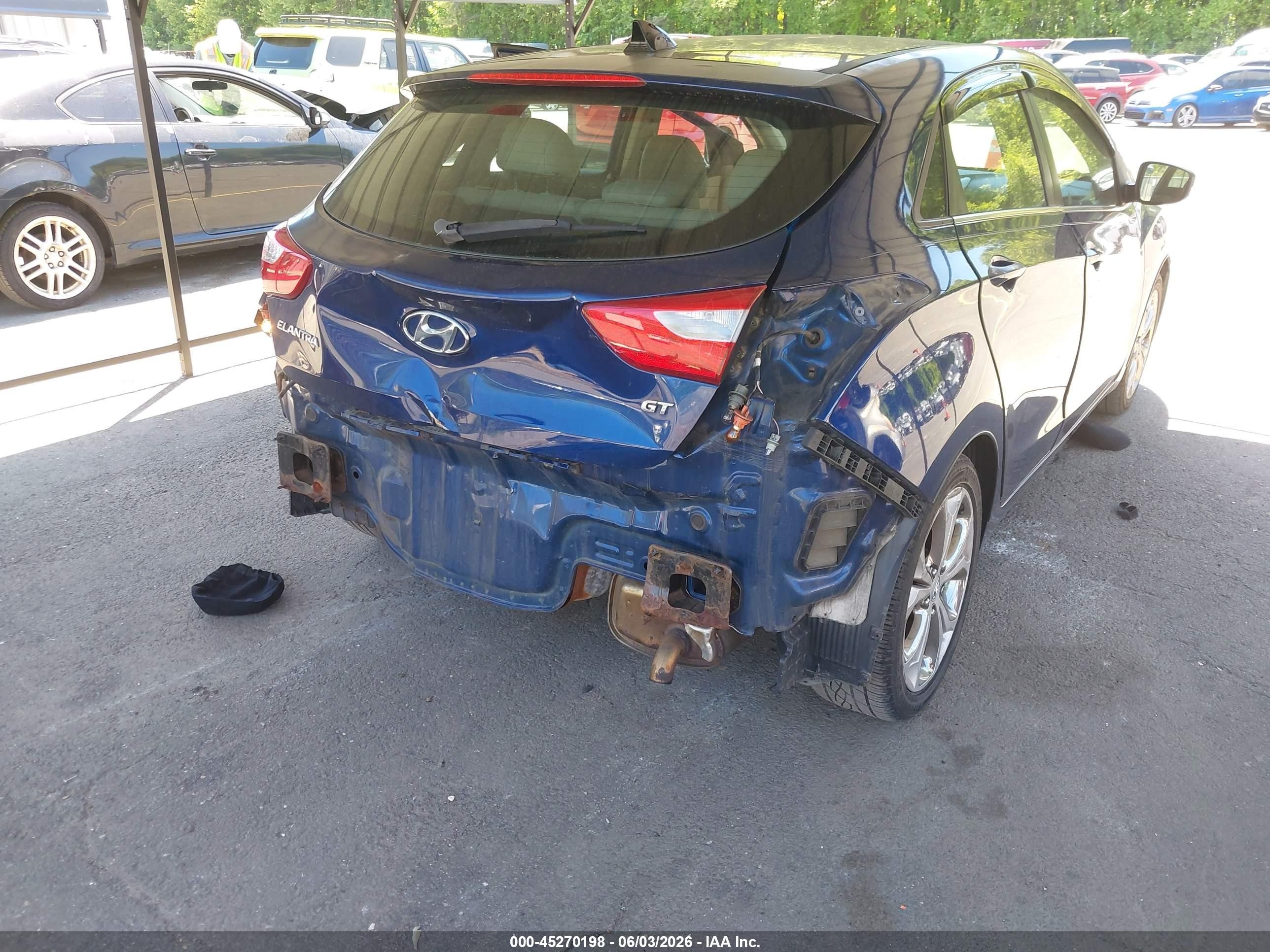 2013 Hyundai Elantra Gt   Blue vin: KMHD35LE3DU056506