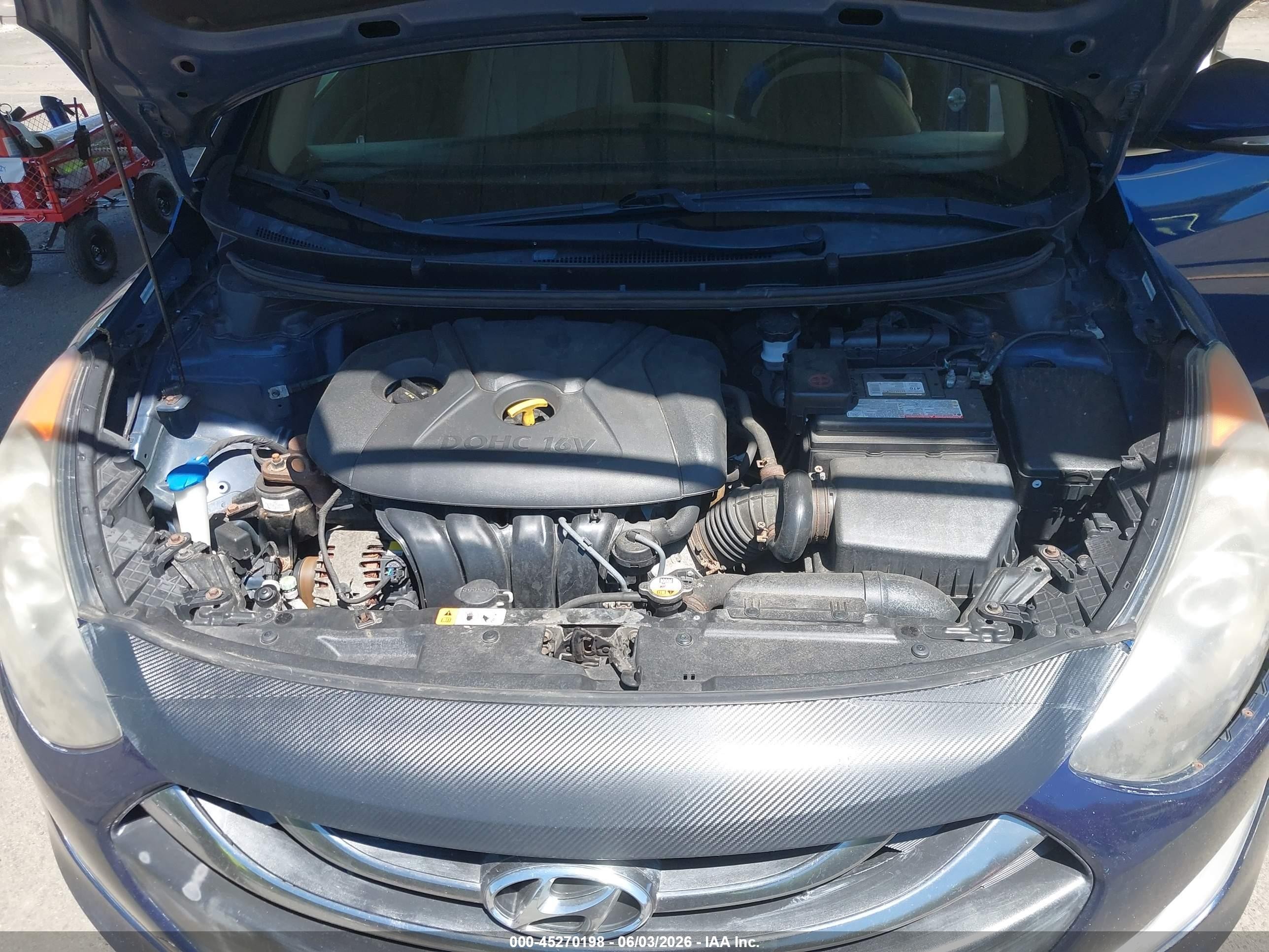 2013 Hyundai Elantra Gt   Blue vin: KMHD35LE3DU056506