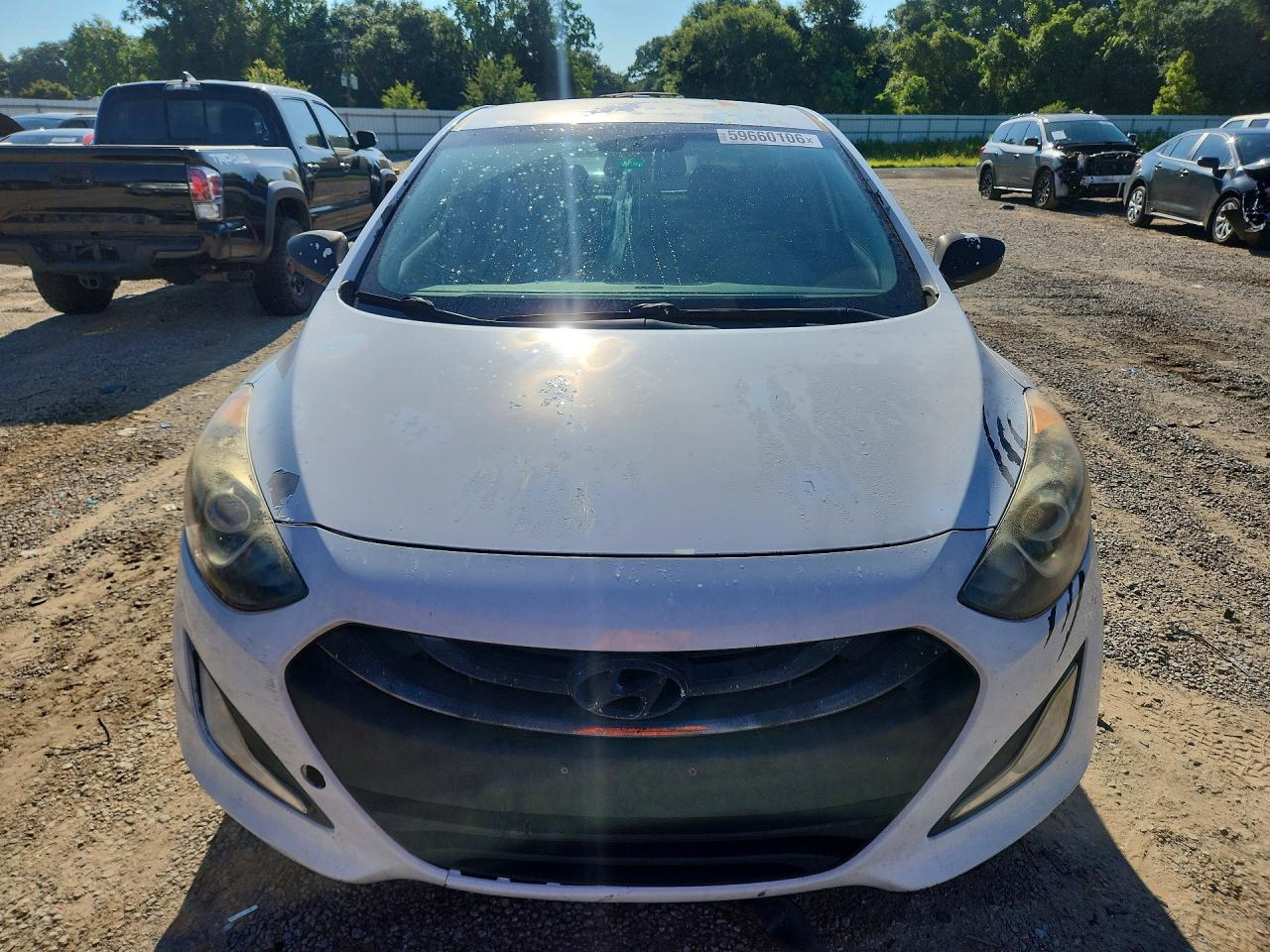 2013 Hyundai Elantra Gt Base White vin: KMHD35LE3DU067134