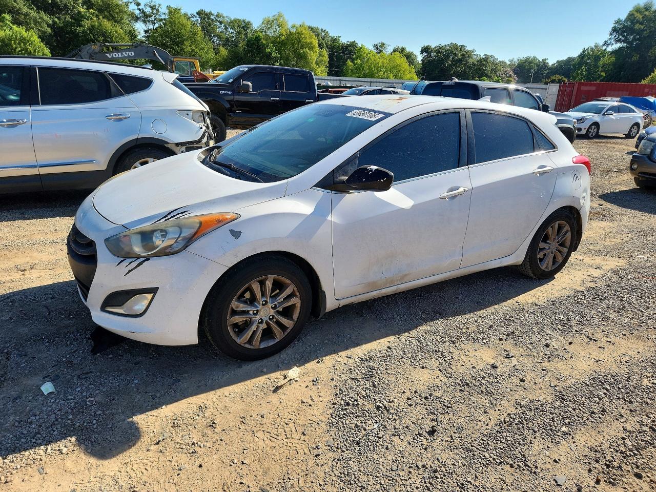 2013 Hyundai Elantra Gt Base White vin: KMHD35LE3DU067134