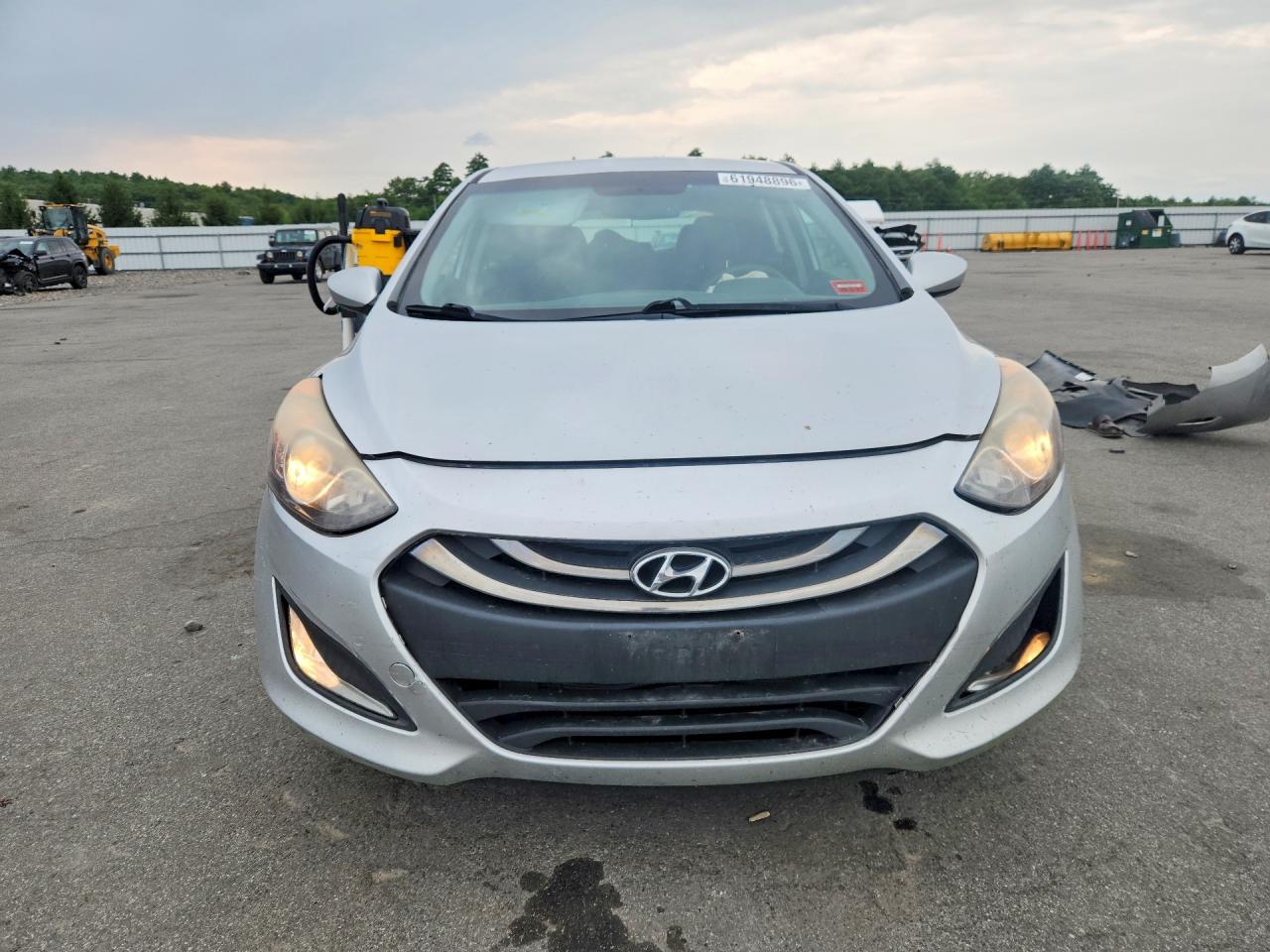 2013 Hyundai Elantra Gt Base Silver vin: KMHD35LE3DU100794