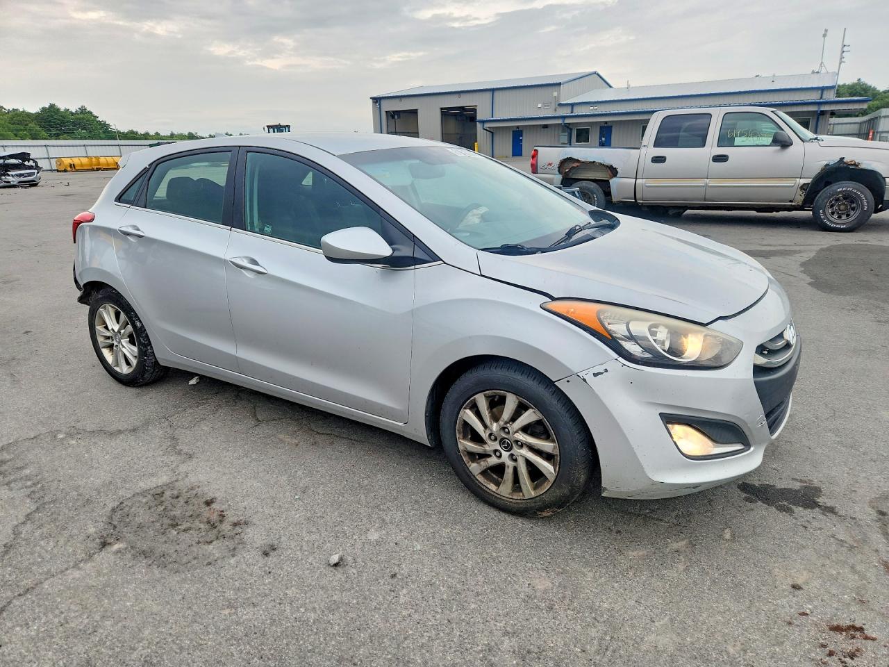 2013 Hyundai Elantra Gt Base Silver vin: KMHD35LE3DU100794