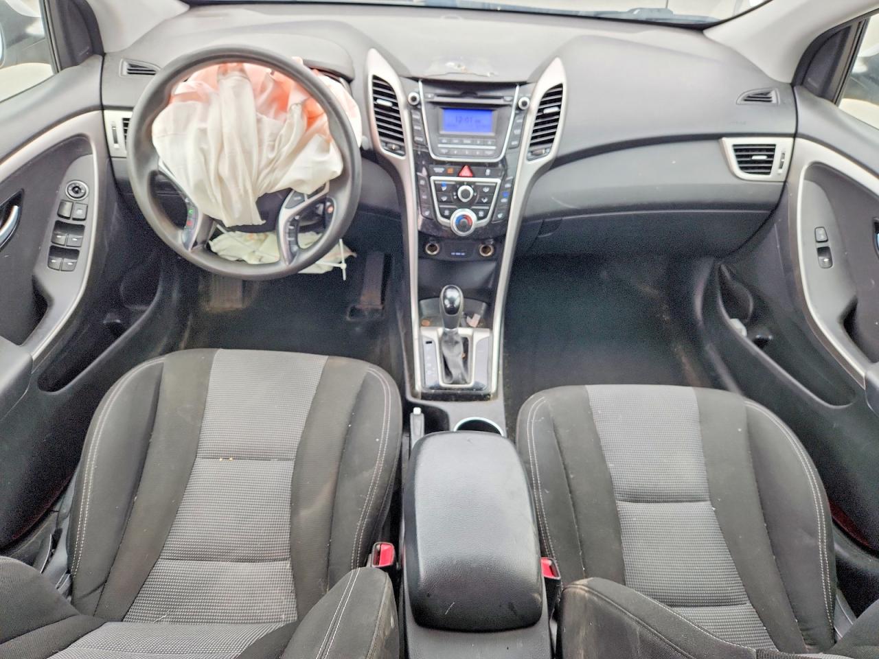 2013 Hyundai Elantra Gt Base Silver vin: KMHD35LE3DU100794