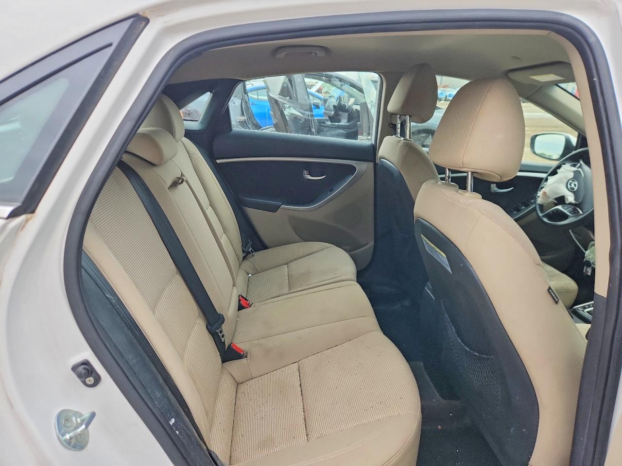 2013 Hyundai Elantra Gt Base Белый vin: KMHD35LE3DU102982