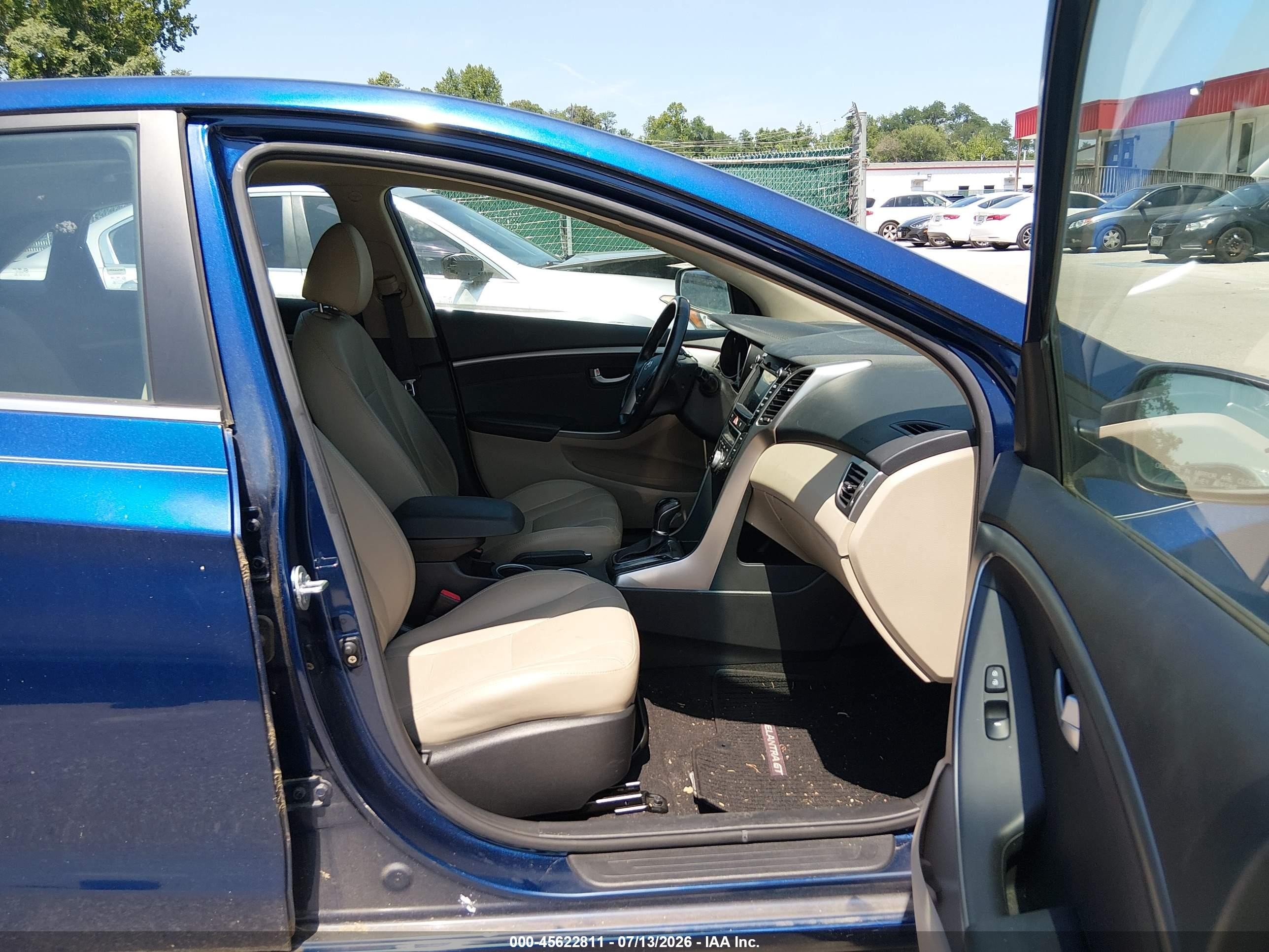 2013 Hyundai Elantra Gt   Blue vin: KMHD35LE3DU111732