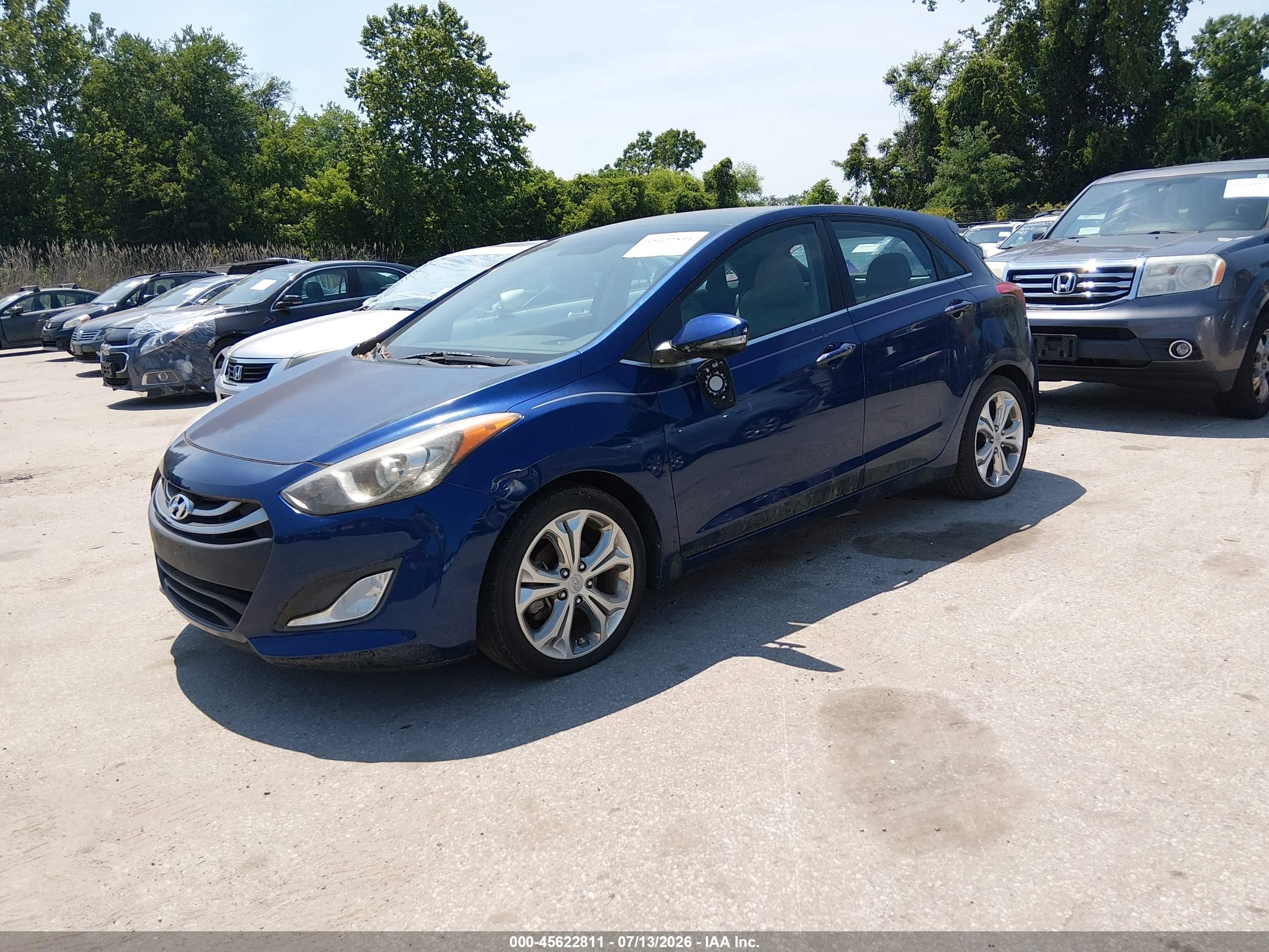 2013 Hyundai Elantra Gt   Blue vin: KMHD35LE3DU111732