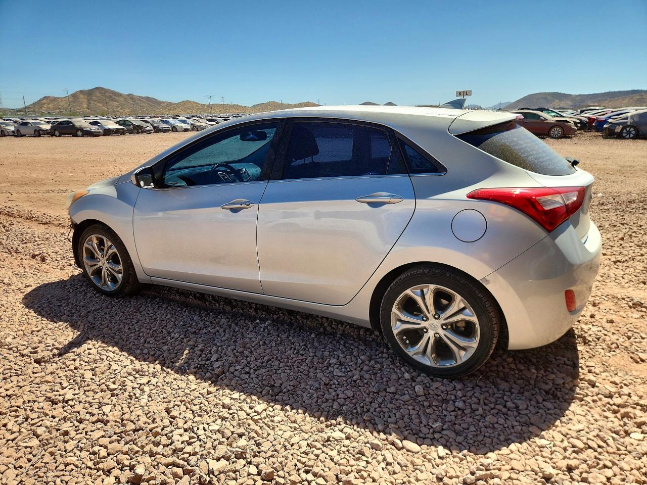2013 Hyundai Elantra Gt Base Silver vin: KMHD35LE3DU120429