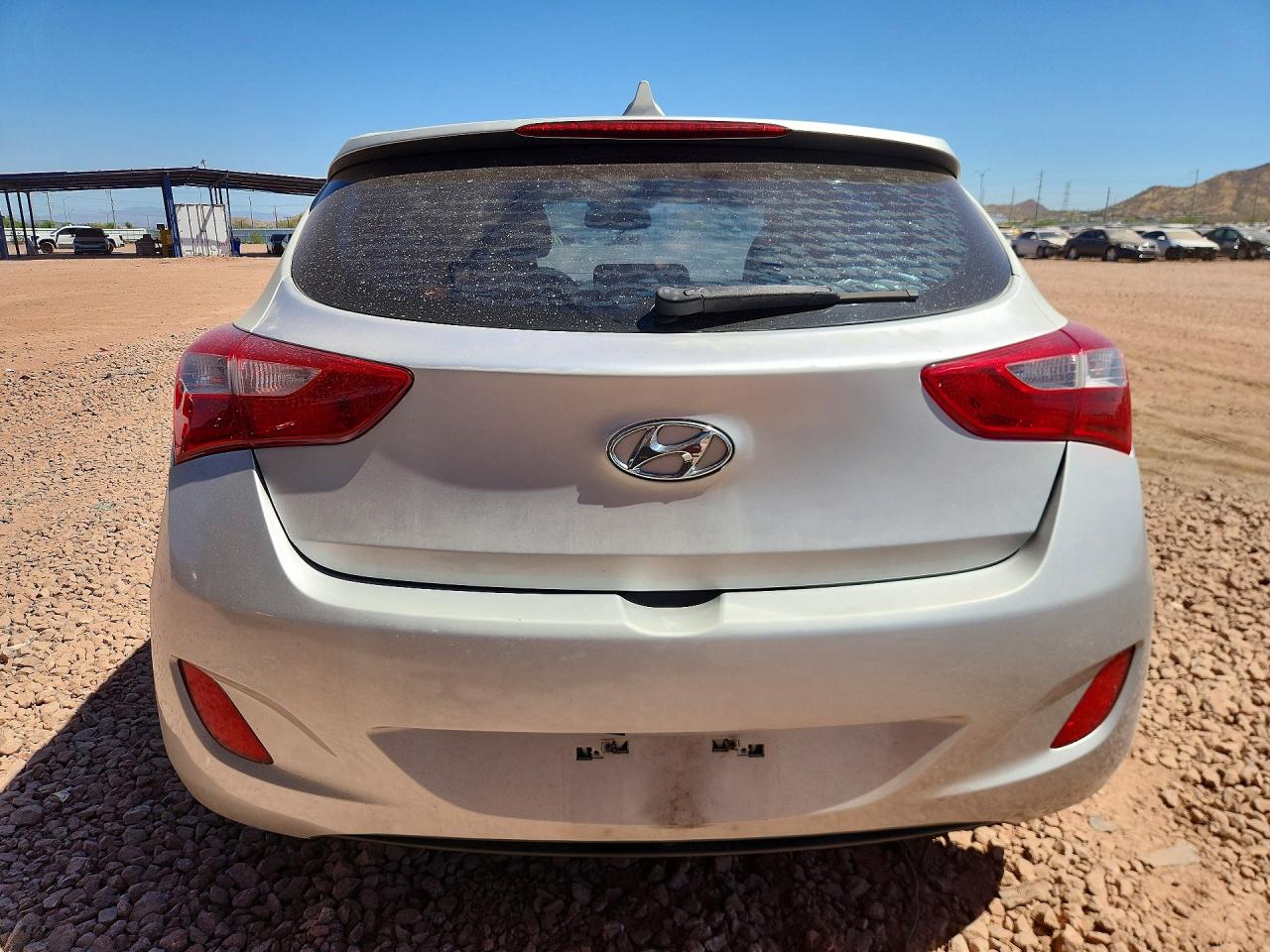 2013 Hyundai Elantra Gt Base Silver vin: KMHD35LE3DU120429
