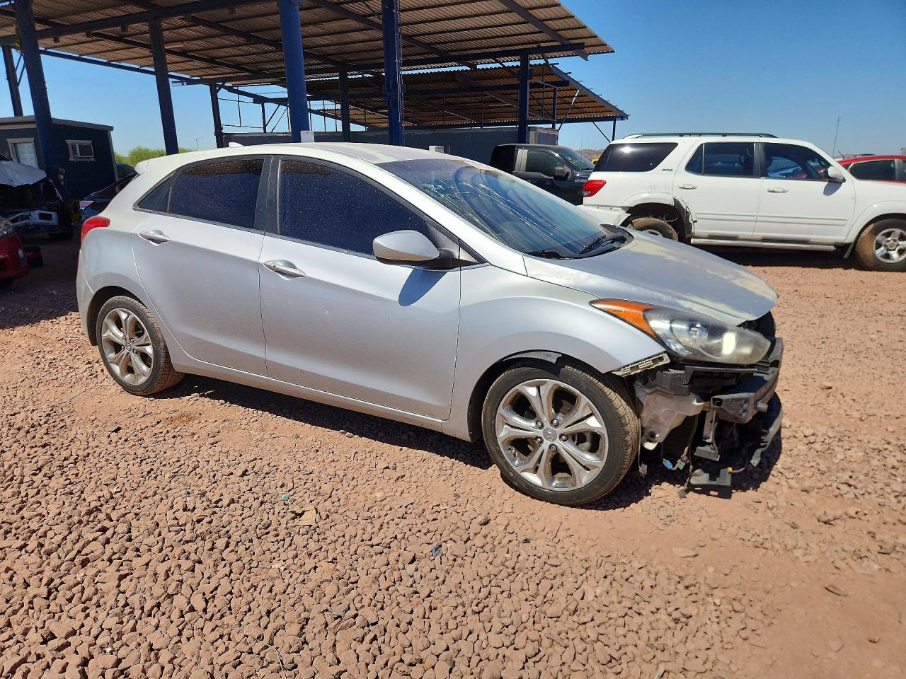 2013 Hyundai Elantra Gt Base Silver vin: KMHD35LE3DU120429