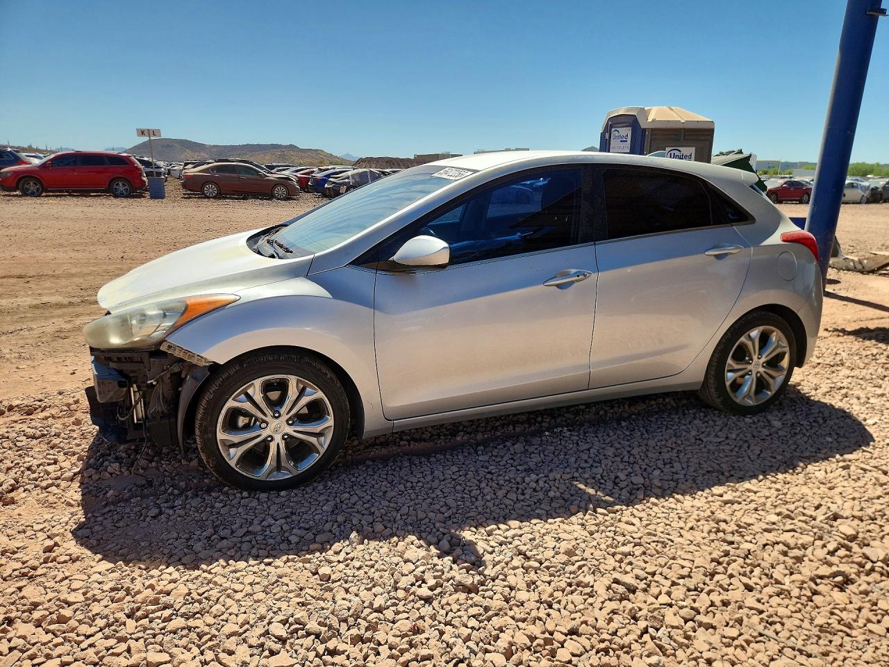 2013 Hyundai Elantra Gt Base Silver vin: KMHD35LE3DU120429