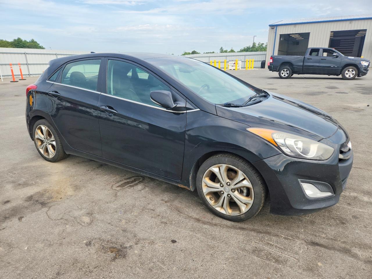 2013 Hyundai Elantra Gt Base Black vin: KMHD35LE3DU124562