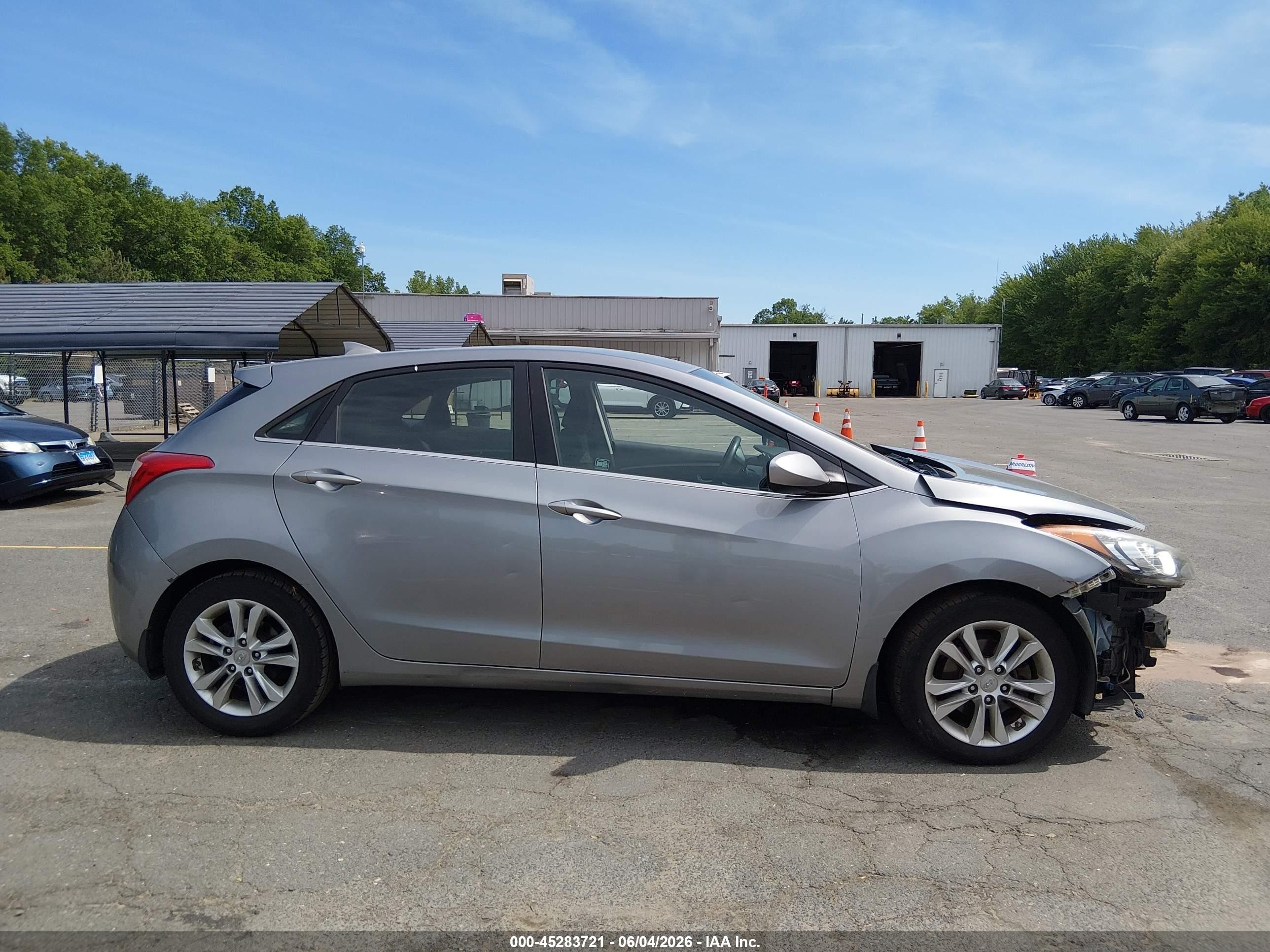 2013 Hyundai Elantra Gt   Gray vin: KMHD35LE3DU128692