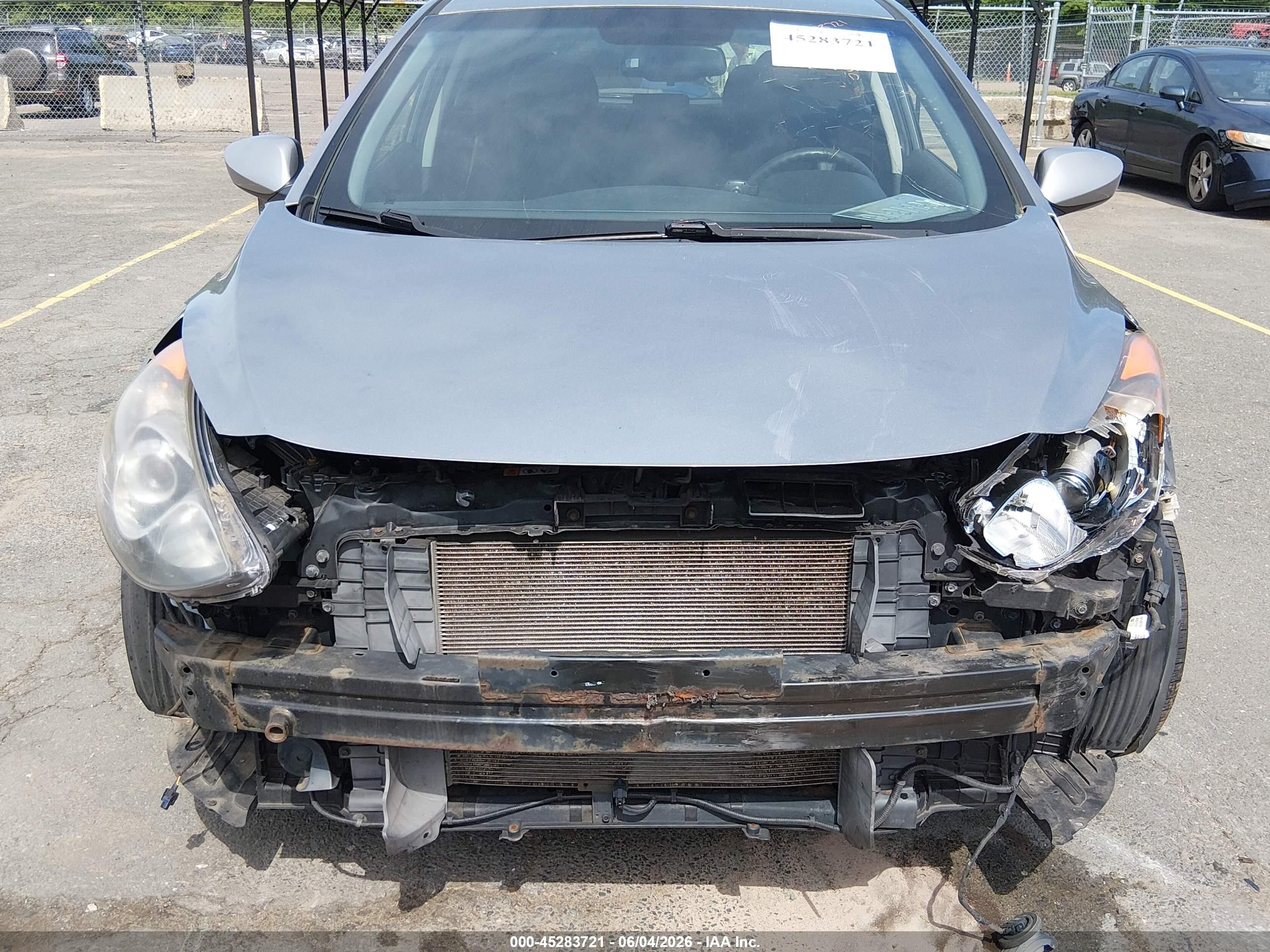 2013 Hyundai Elantra Gt   Gray vin: KMHD35LE3DU128692