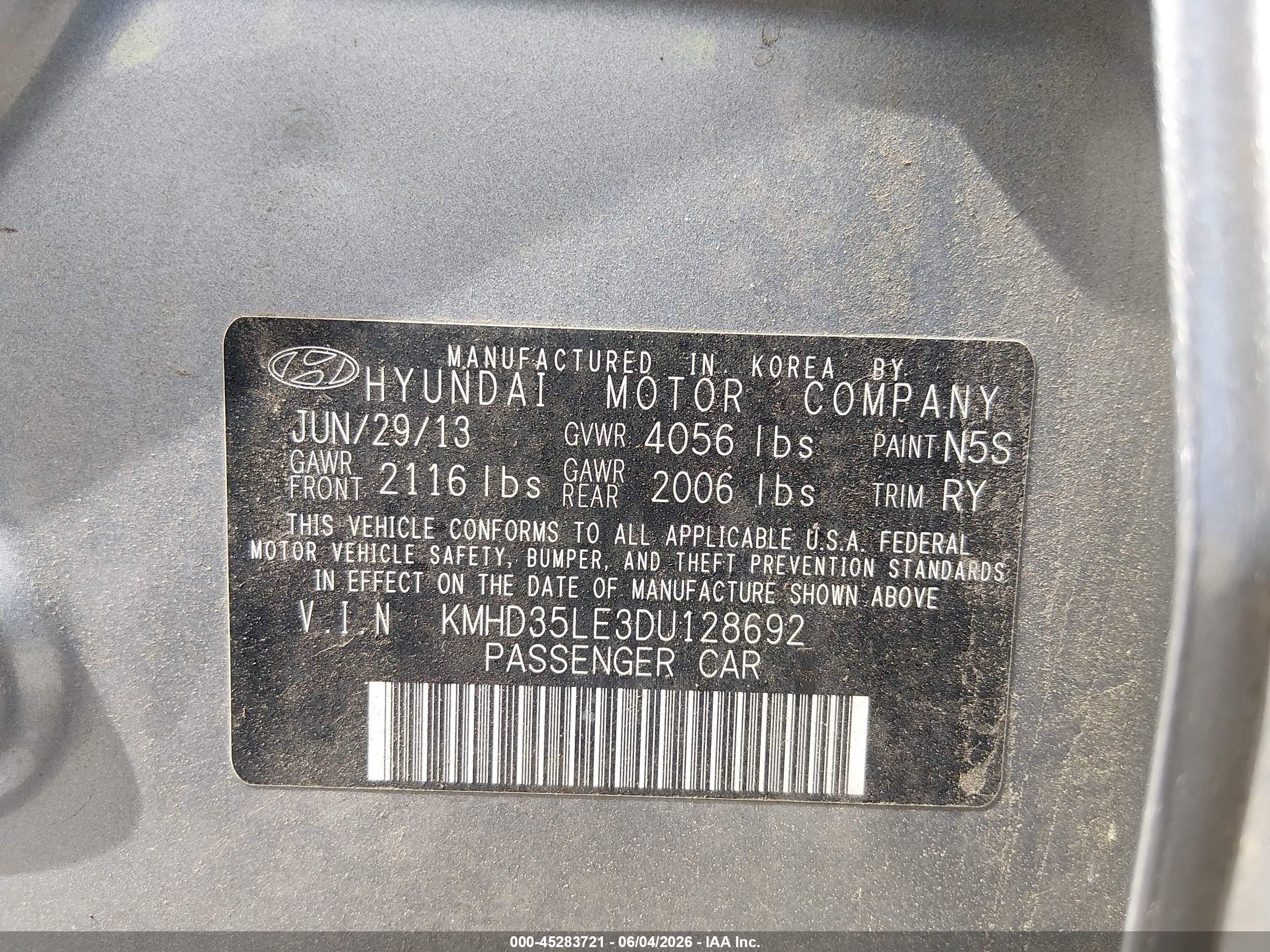 2013 Hyundai Elantra Gt   Gray vin: KMHD35LE3DU128692