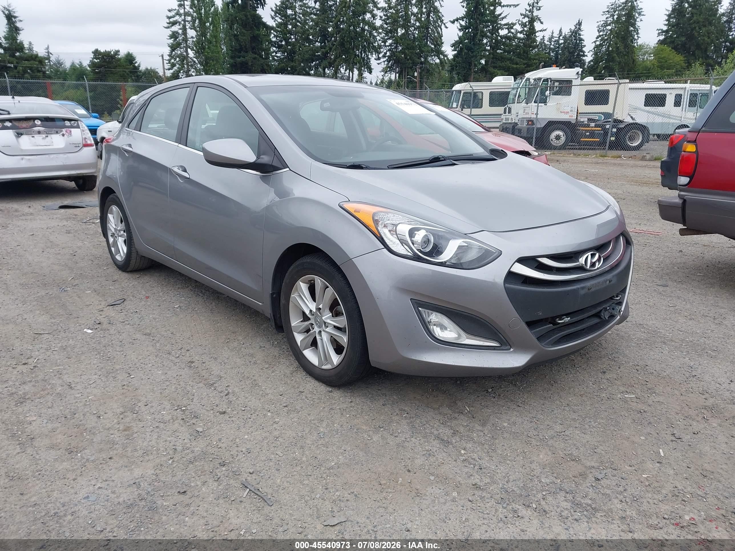 2013 Hyundai Elantra Gt   Silver vin: KMHD35LE3DU133066