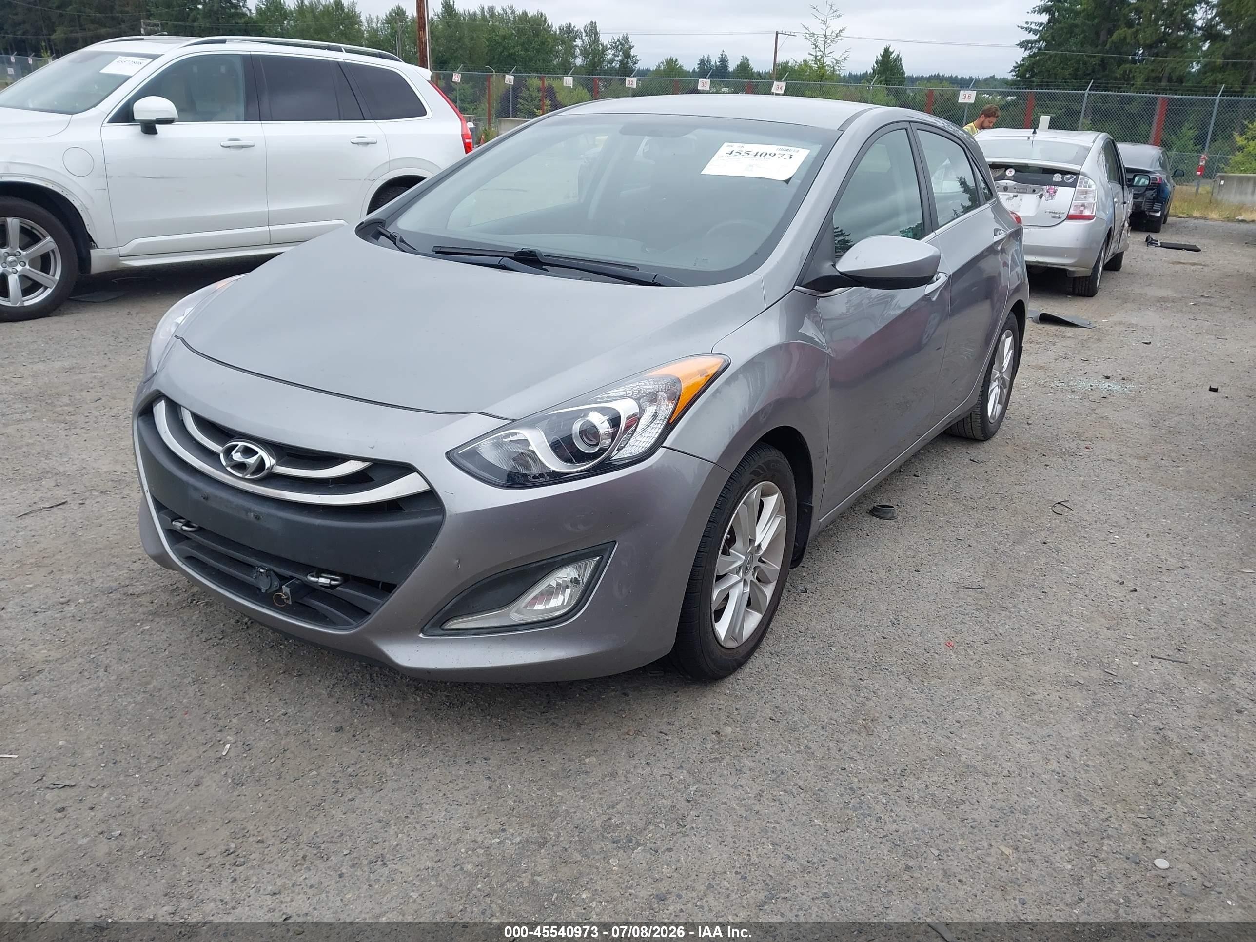 2013 Hyundai Elantra Gt   Silver vin: KMHD35LE3DU133066
