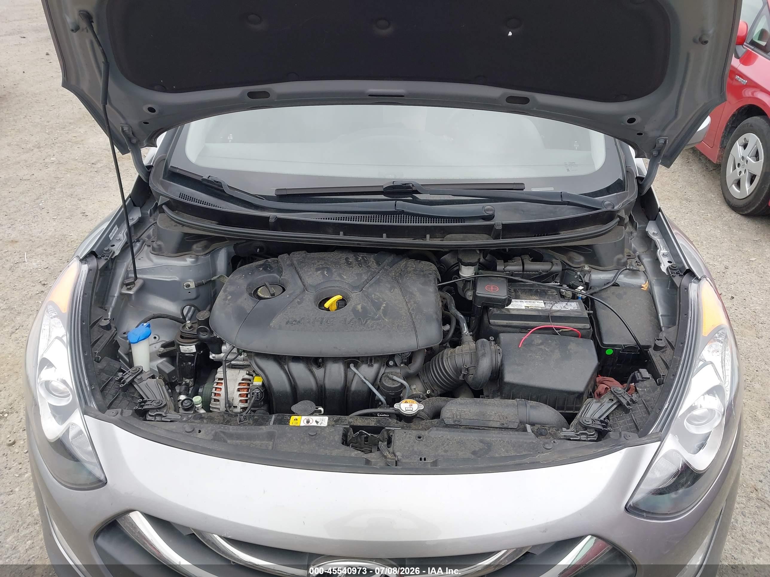 2013 Hyundai Elantra Gt   Silver vin: KMHD35LE3DU133066
