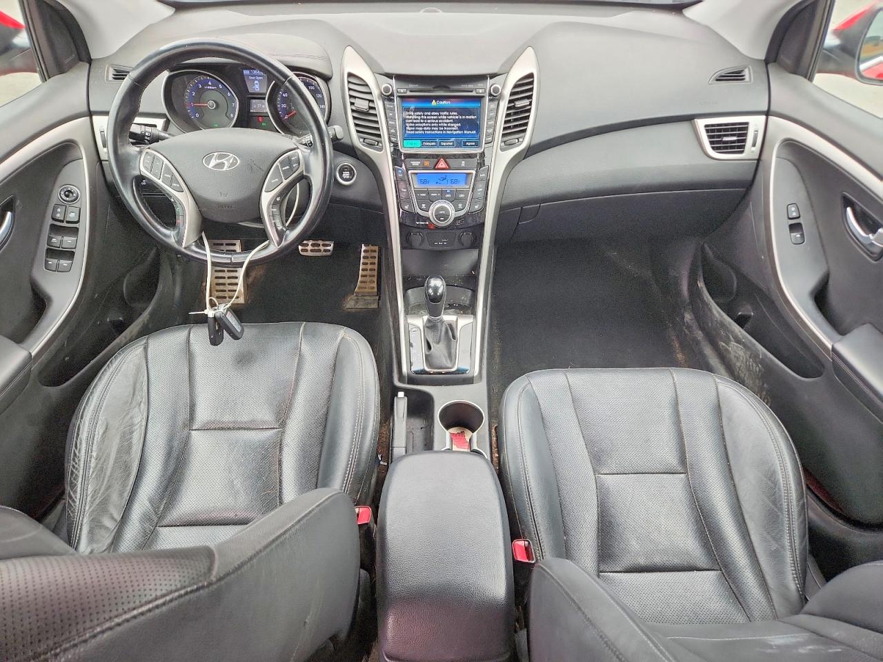 2013 Hyundai Elantra Gt Base Red vin: KMHD35LE4DU021053