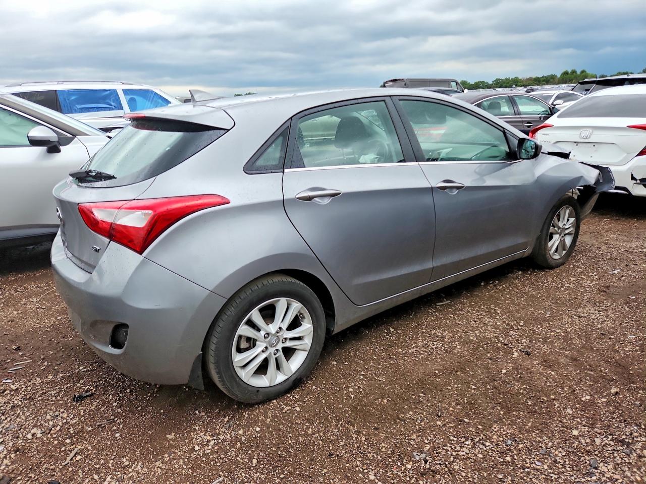 2013 Hyundai Elantra Gt Gray vin: KMHD35LE4DU023885