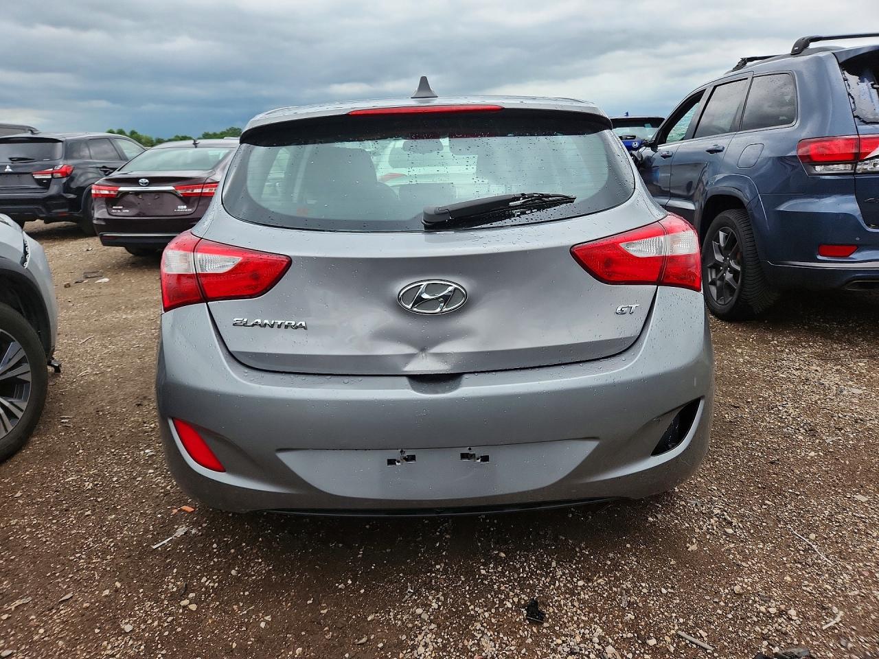 2013 Hyundai Elantra Gt Gray vin: KMHD35LE4DU023885
