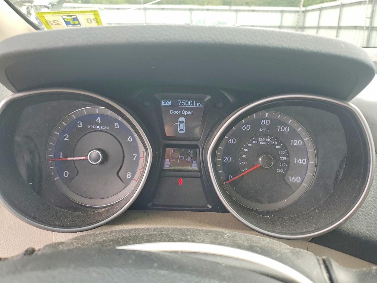 2013 Hyundai Elantra Gt Base White vin: KMHD35LE4DU033767