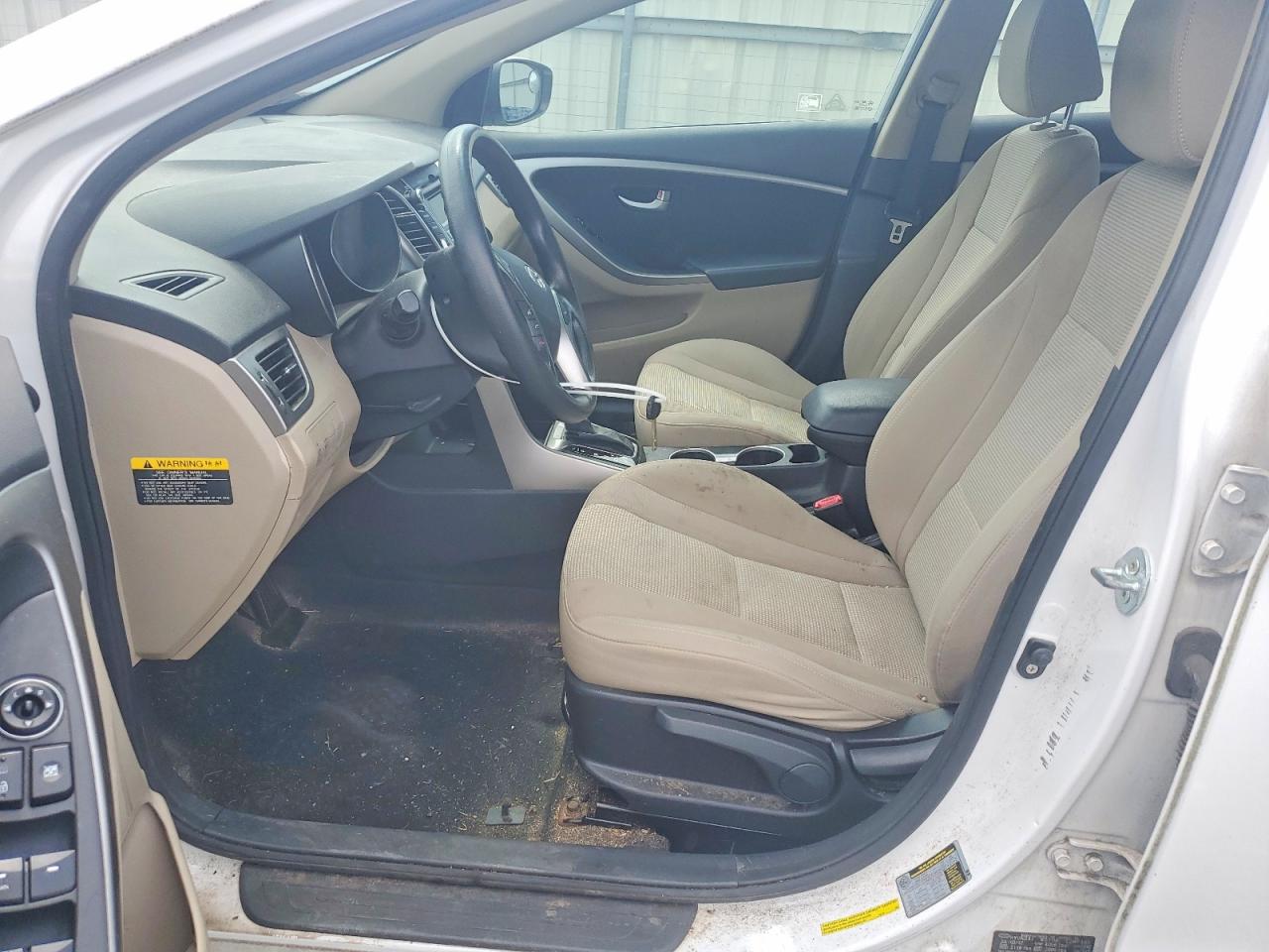 2013 Hyundai Elantra Gt Base White vin: KMHD35LE4DU033767