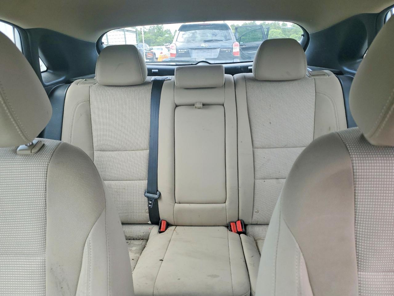 2013 Hyundai Elantra Gt Base White vin: KMHD35LE4DU033767