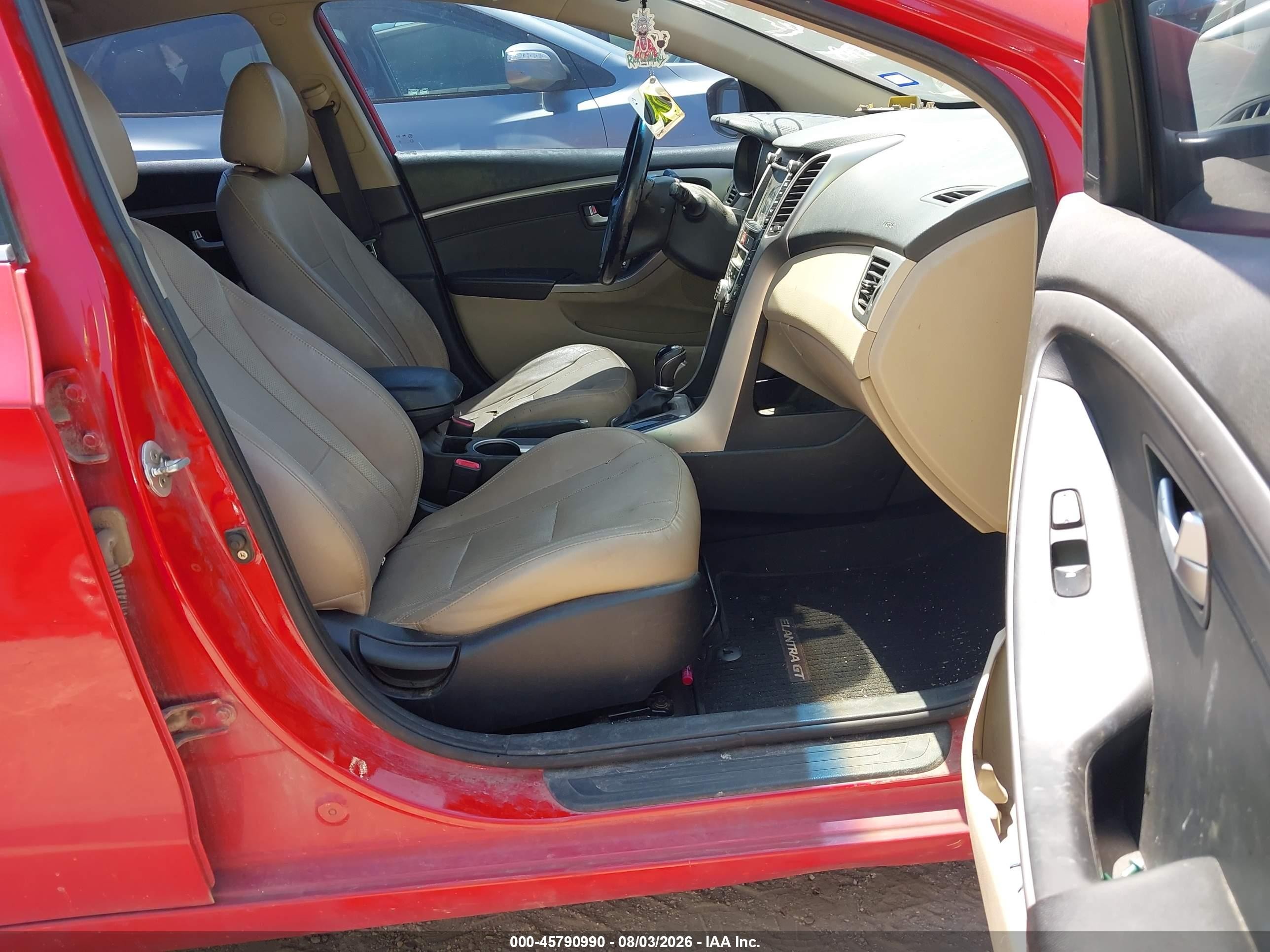 2013 Hyundai Elantra Gt   Red vin: KMHD35LE4DU052609