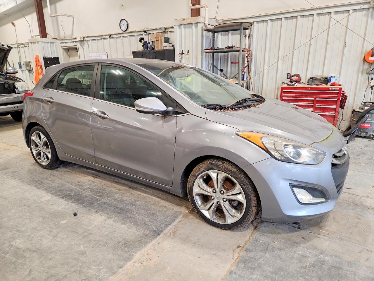 2013 Hyundai Elantra Gt Base Gray vin: KMHD35LE4DU053579