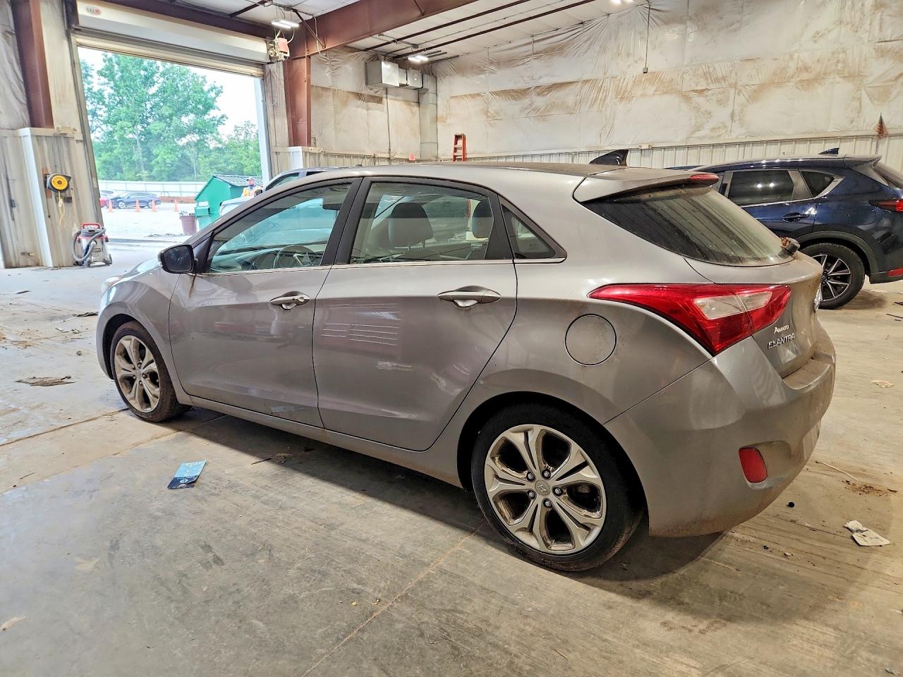 2013 Hyundai Elantra Gt Base Gray vin: KMHD35LE4DU053579