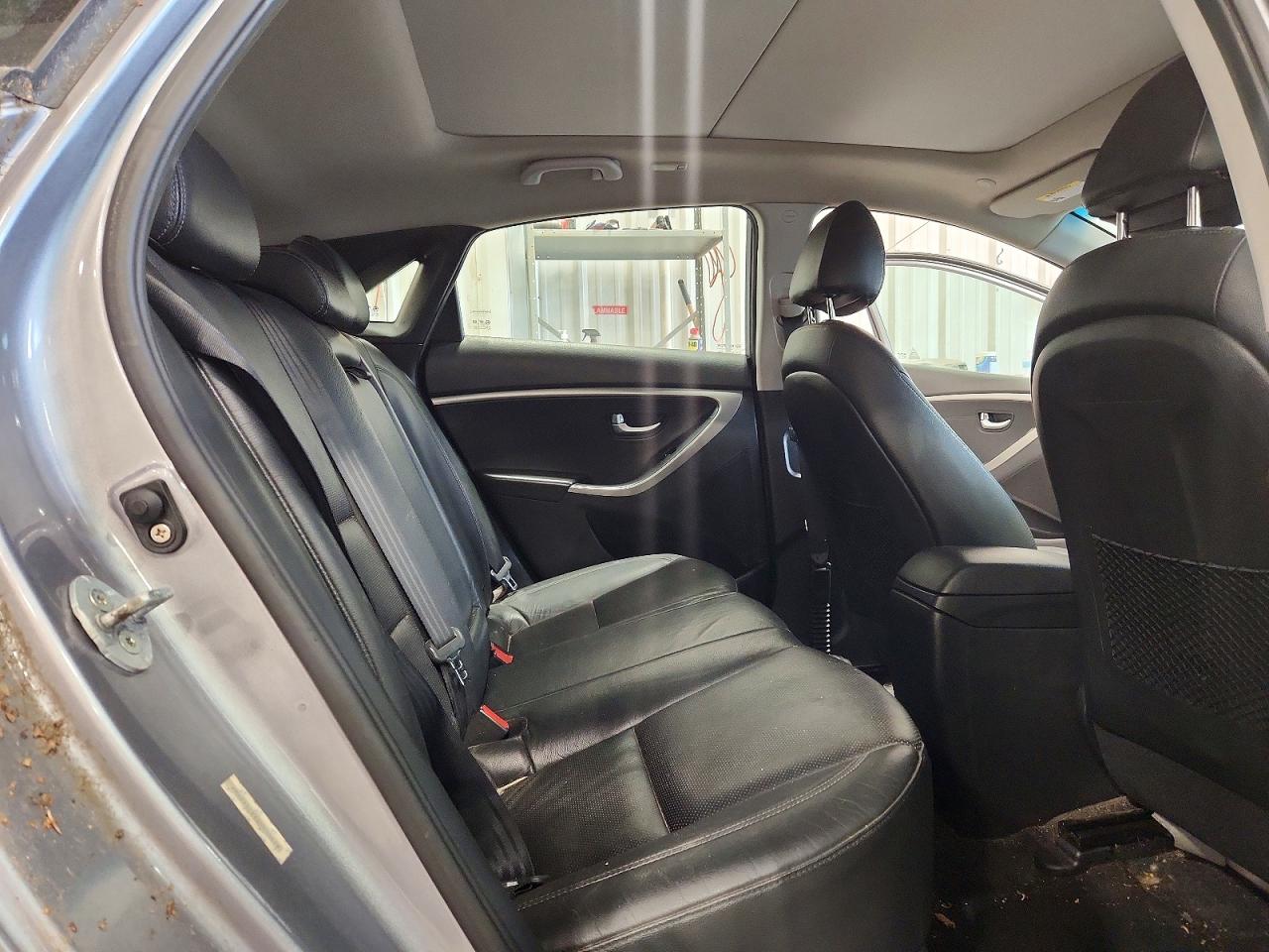 2013 Hyundai Elantra Gt Base Gray vin: KMHD35LE4DU053579