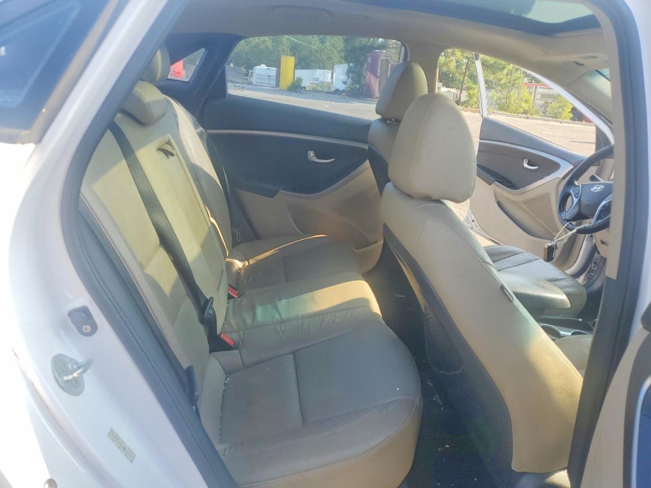 2013 Hyundai Elantra Gt Base Белый vin: KMHD35LE4DU055154