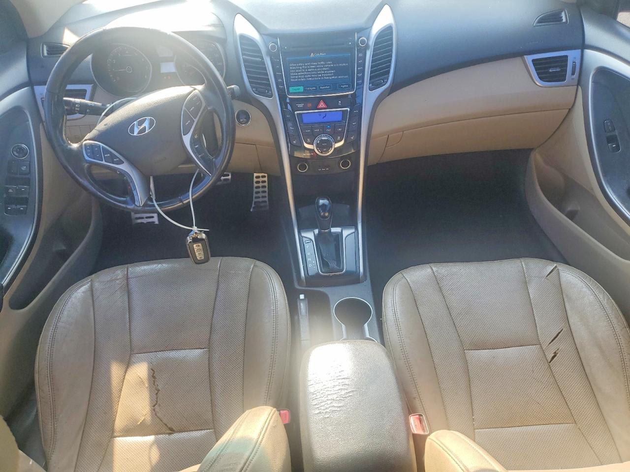 2013 Hyundai Elantra Gt Base Белый vin: KMHD35LE4DU055154