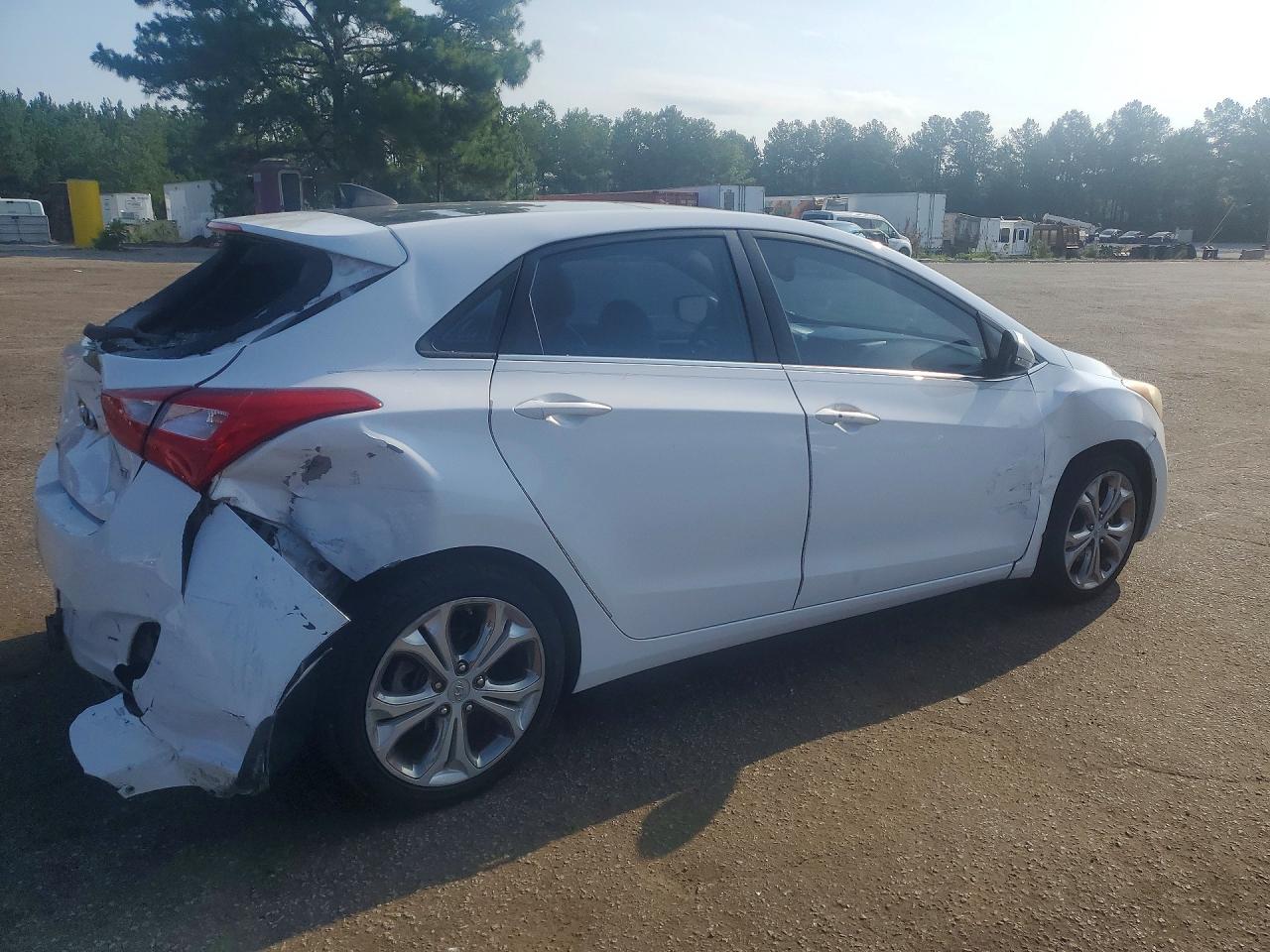 2013 Hyundai Elantra Gt Base Белый vin: KMHD35LE4DU055154