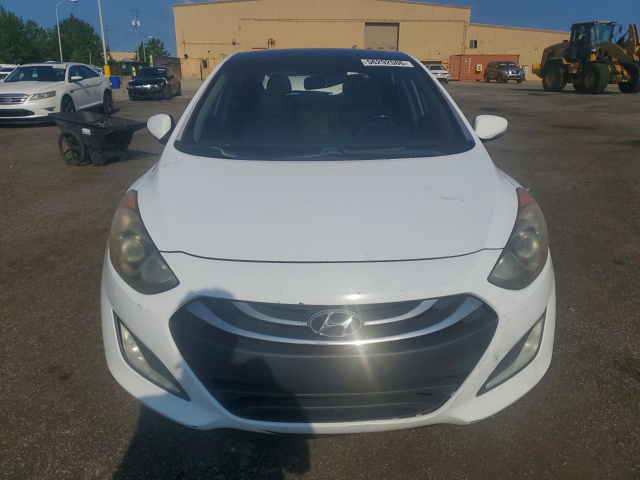 2013 Hyundai Elantra Gt Base Белый vin: KMHD35LE4DU055154
