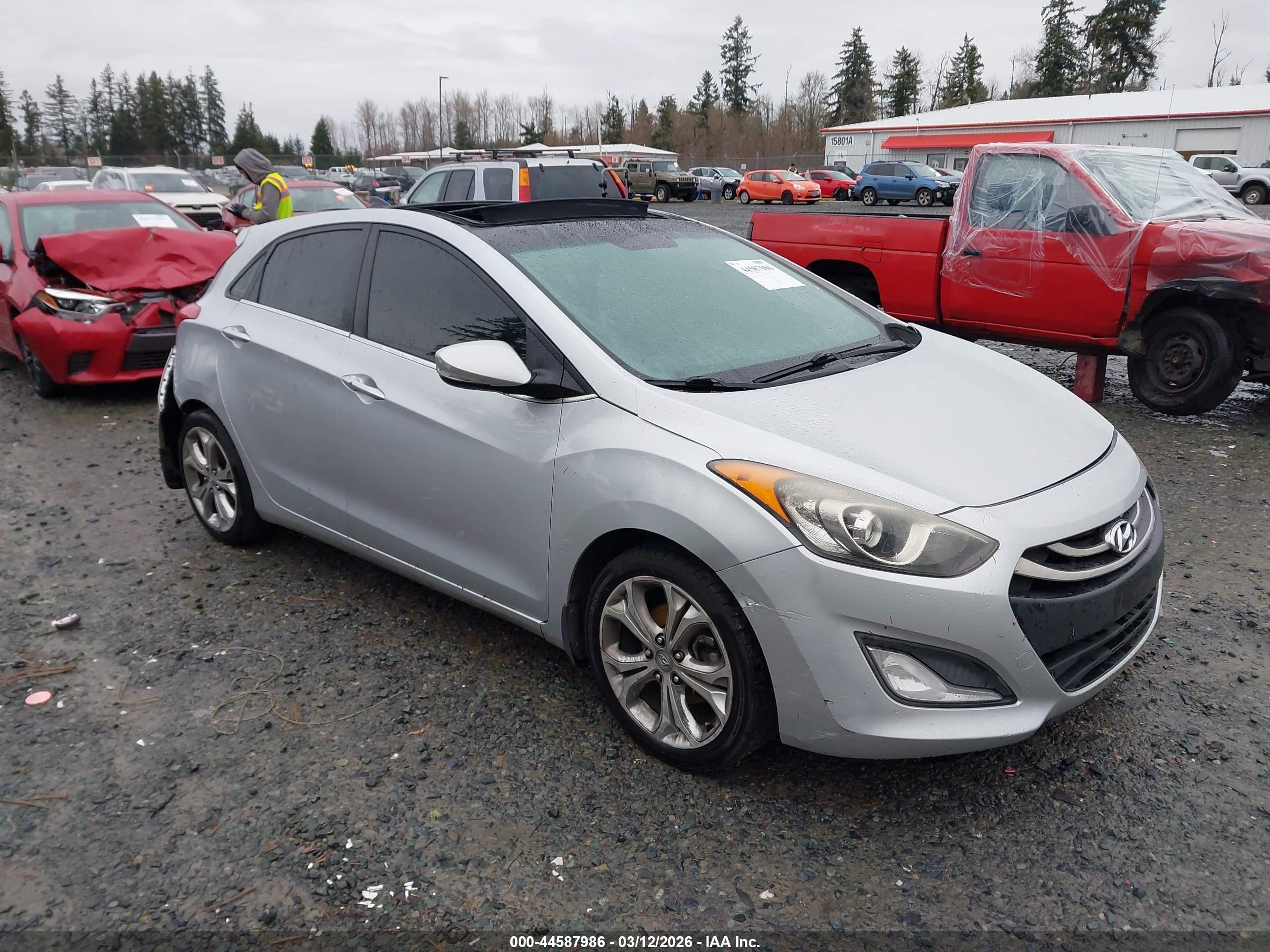 2013 Hyundai Elantra Gt   Gray vin: KMHD35LE4DU057762