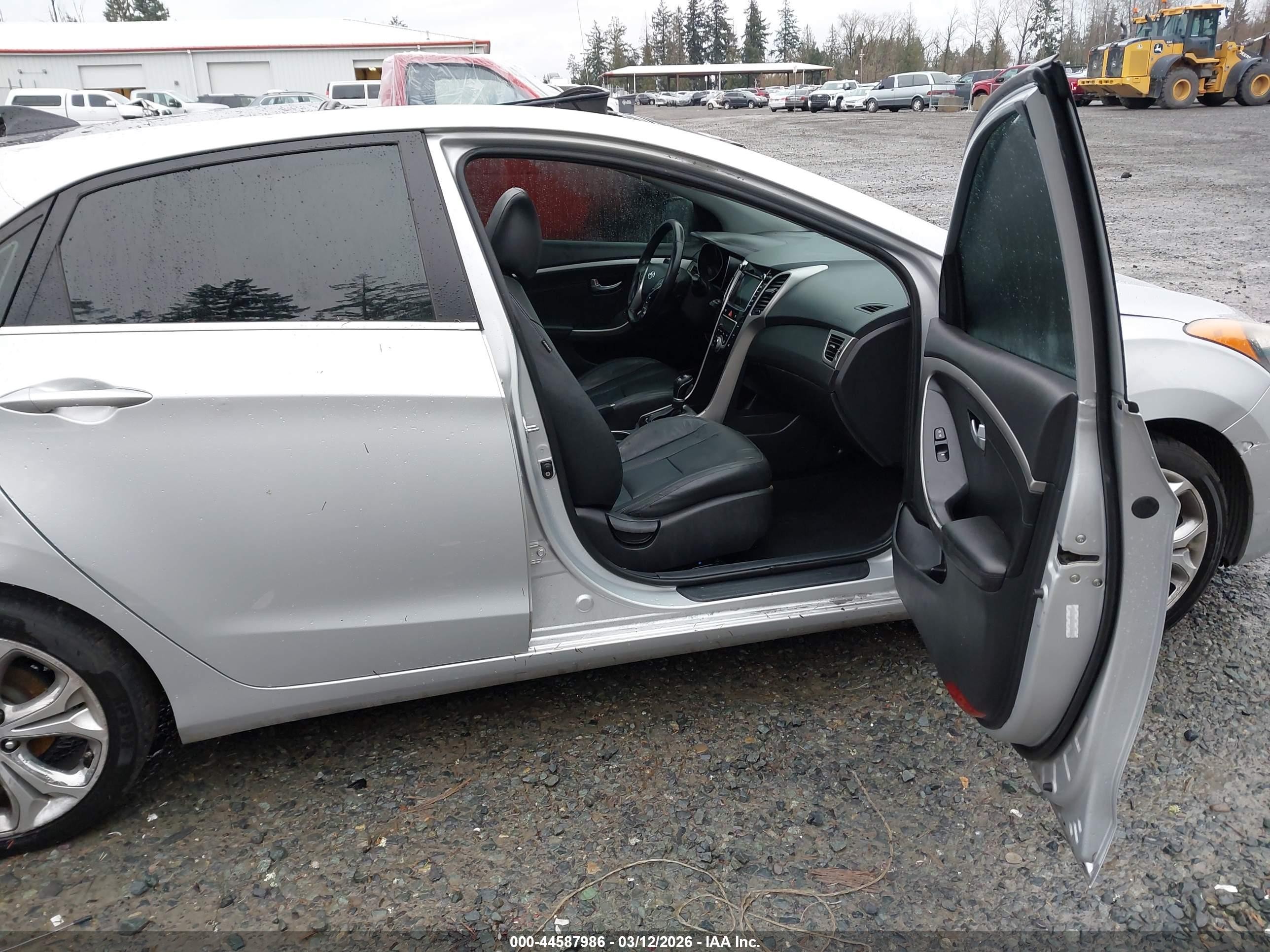 2013 Hyundai Elantra Gt   Gray vin: KMHD35LE4DU057762