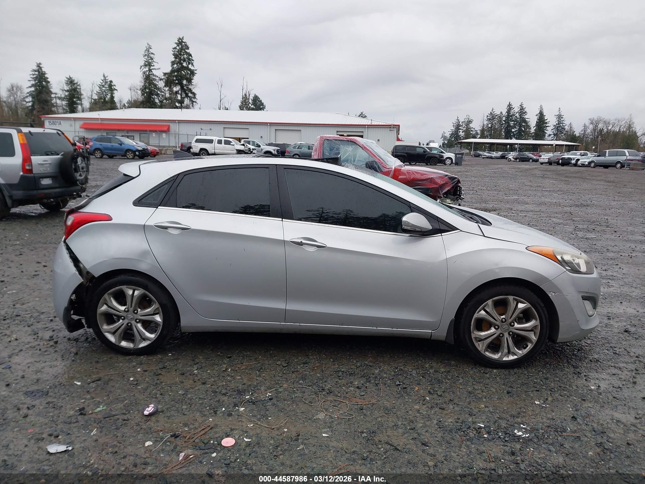 2013 Hyundai Elantra Gt   Gray vin: KMHD35LE4DU057762