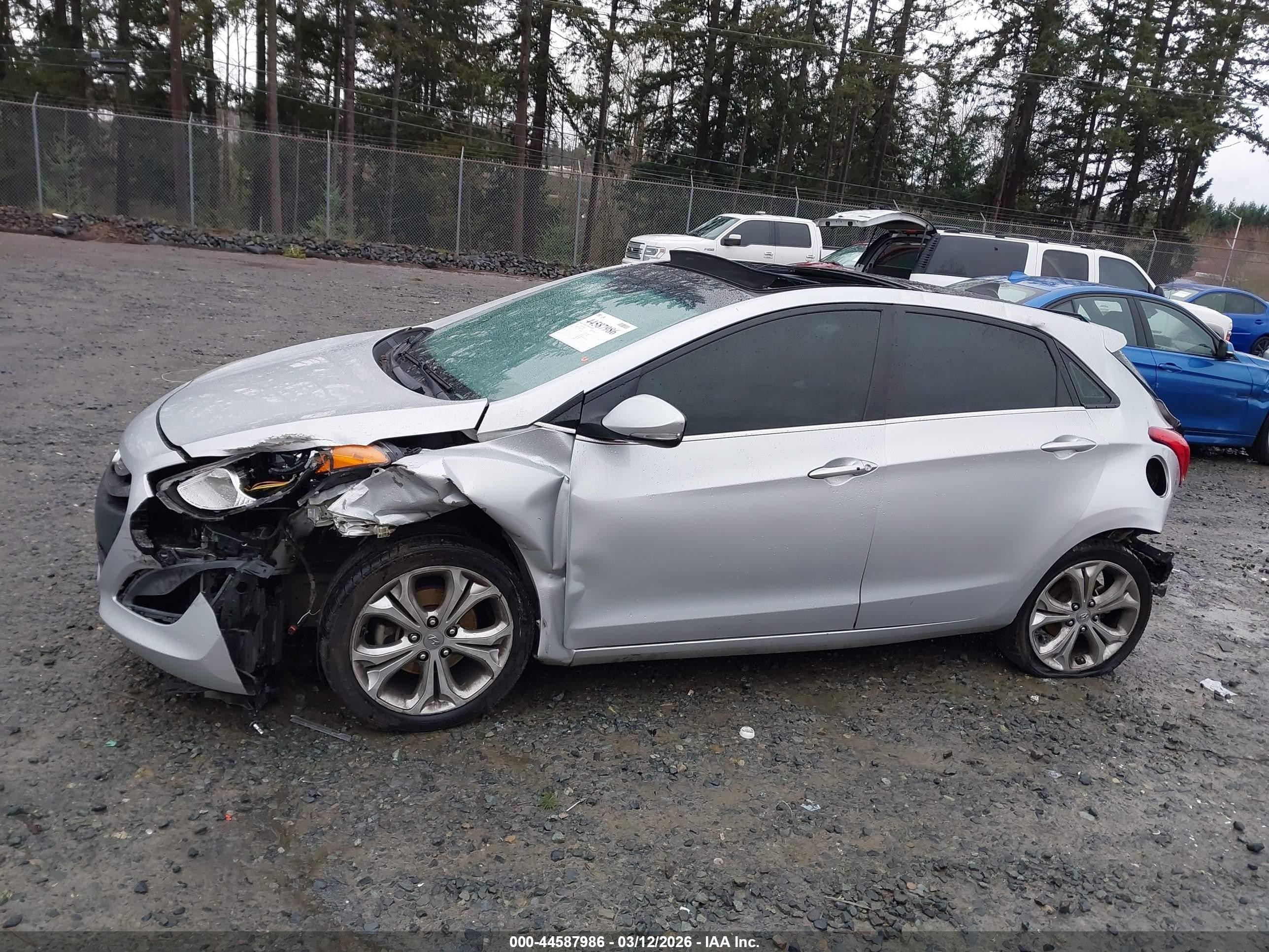 2013 Hyundai Elantra Gt   Gray vin: KMHD35LE4DU057762
