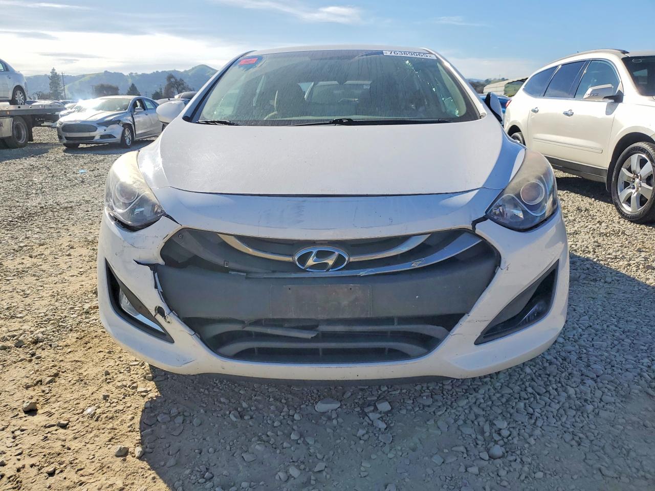 2013 Hyundai Elantra Gt White vin: KMHD35LE4DU076215
