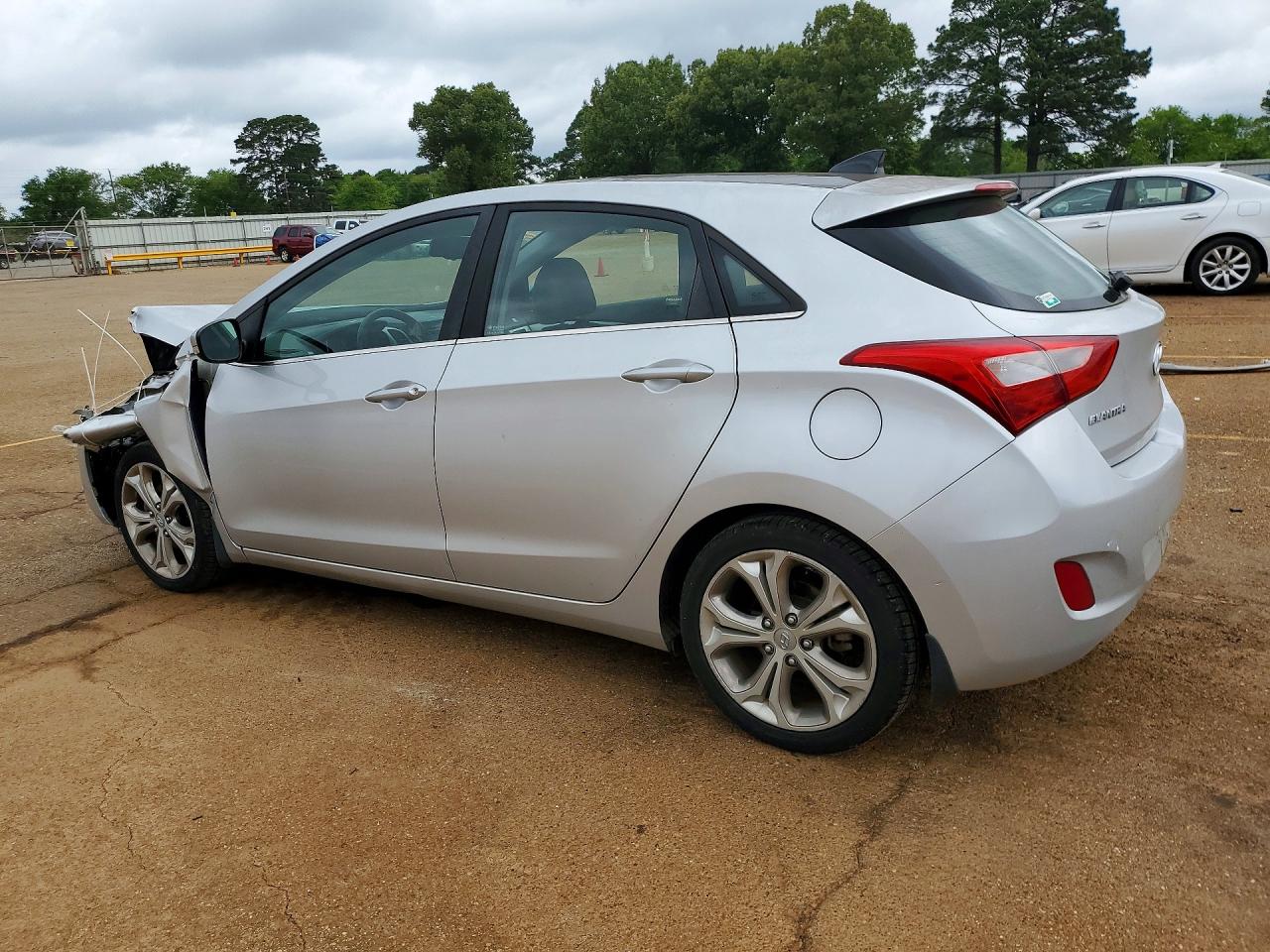 2013 Hyundai Elantra Gt Base Silver vin: KMHD35LE4DU097419