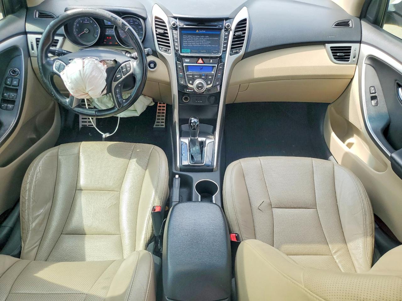 2013 Hyundai Elantra Gt Base White vin: KMHD35LE4DU121329