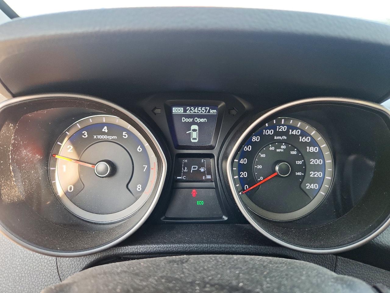 2013 Hyundai Elantra Gt Base Silver vin: KMHD35LE4DU124506
