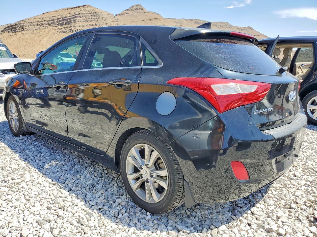 2013 Hyundai Elantra Gt Base Black vin: KMHD35LE4DU125364