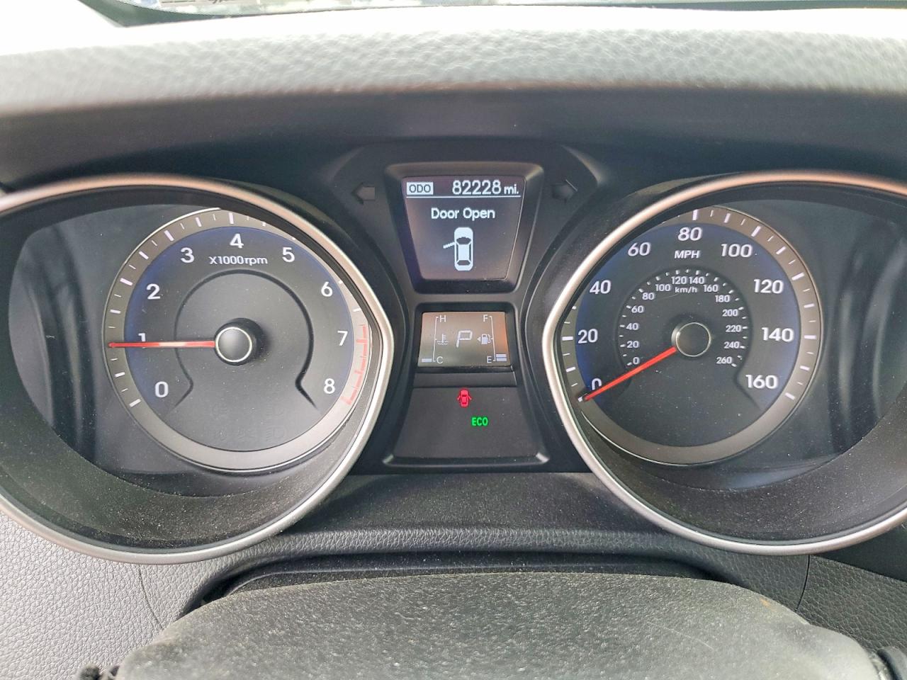 2013 Hyundai Elantra Gt Base White vin: KMHD35LE4DU129625
