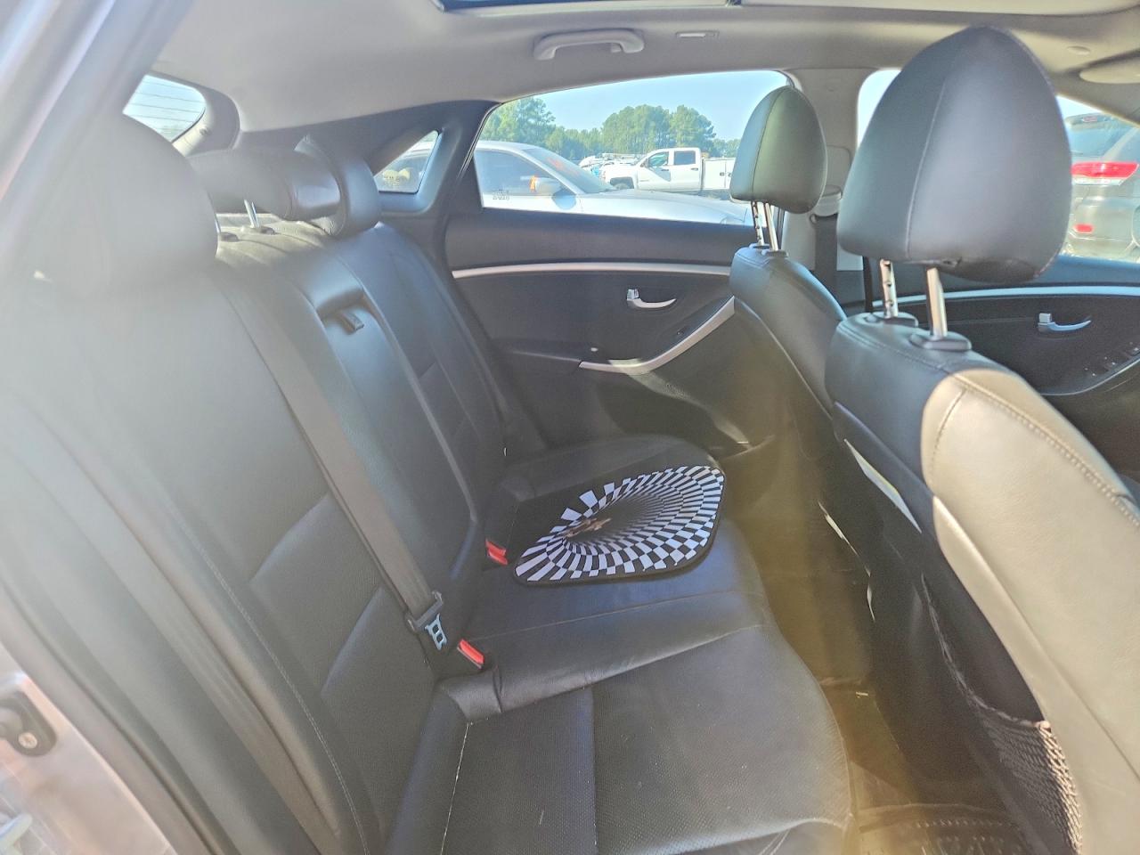 2013 Hyundai Elantra Gt Base Серый vin: KMHD35LE4DU134730