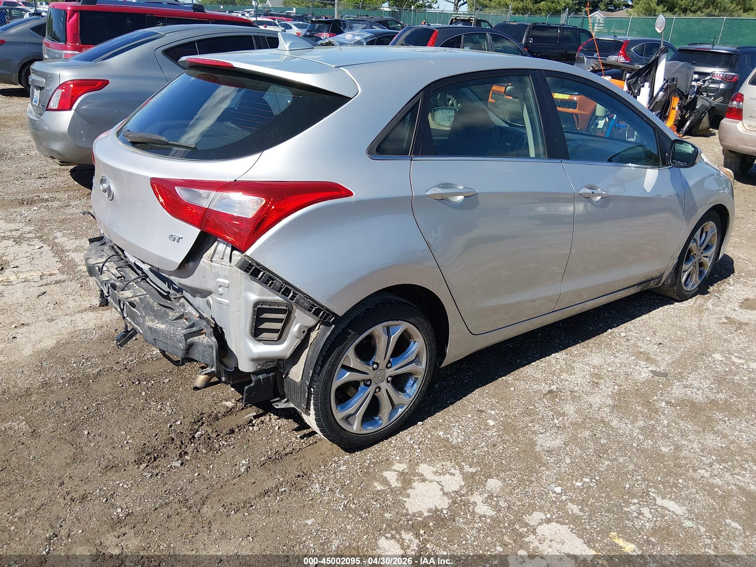 2013 Hyundai Elantra Gt   Silver vin: KMHD35LE4DU148501