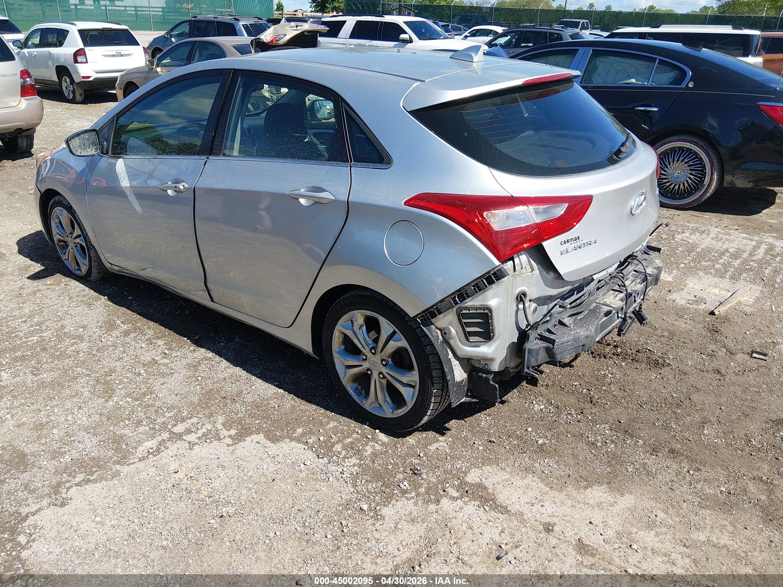 2013 Hyundai Elantra Gt   Silver vin: KMHD35LE4DU148501